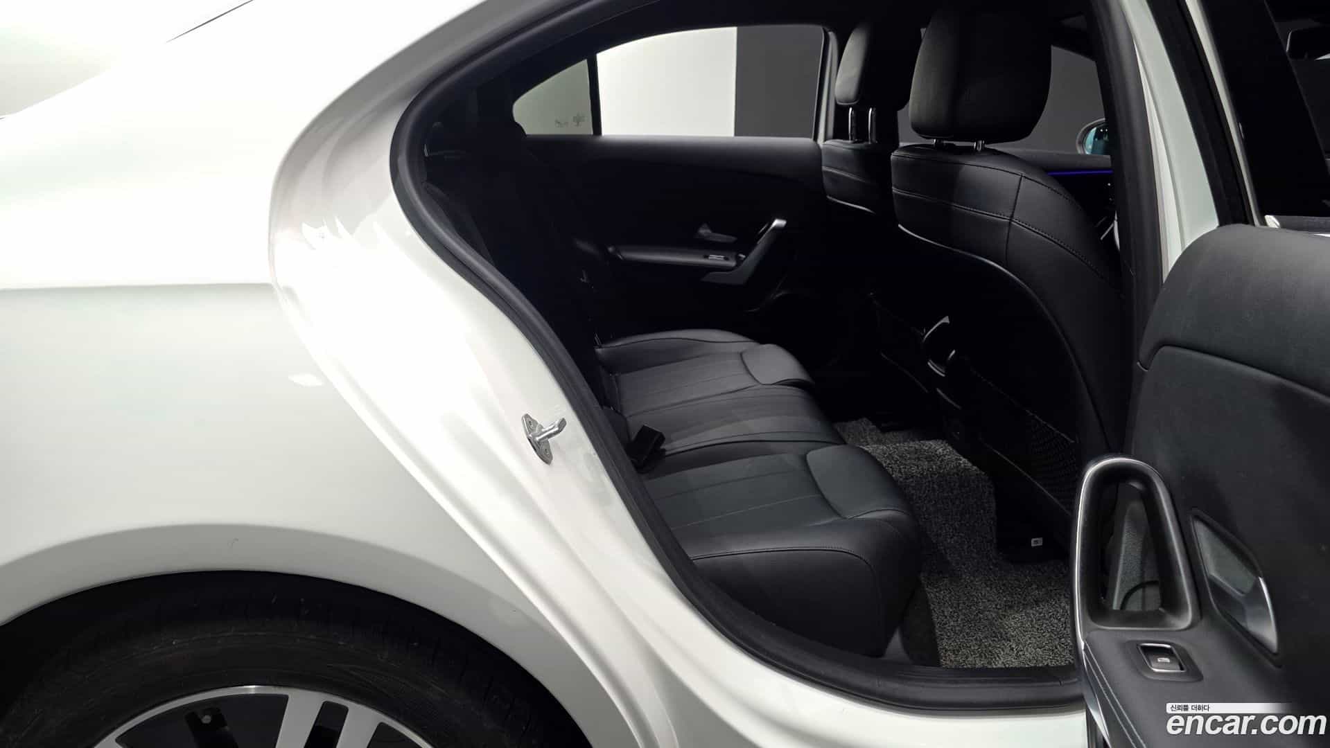 A-Class Mercedes-Benz 2021.2-OPTION-015