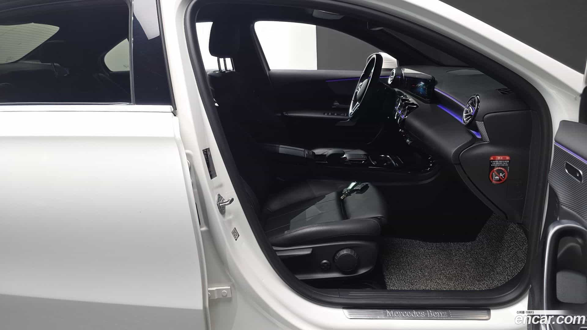 A-Class Mercedes-Benz 2021.2-INNER-036