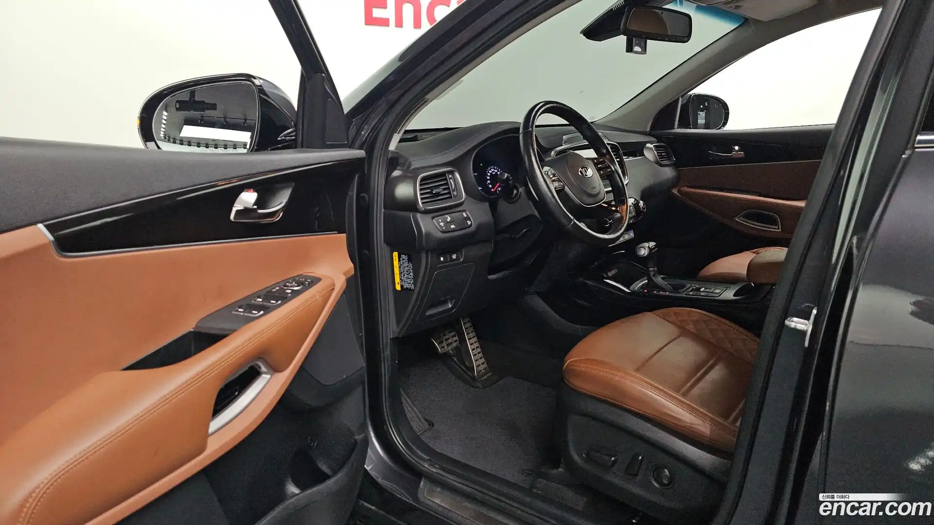 Sorento Kia 2019.5-INNER-010