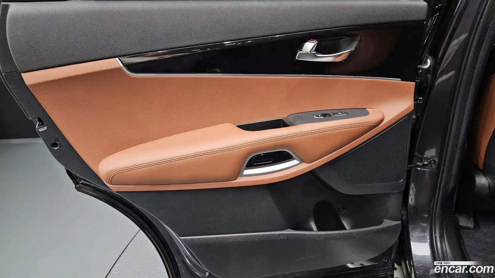 Sorento Kia 2019.5-INNER-035