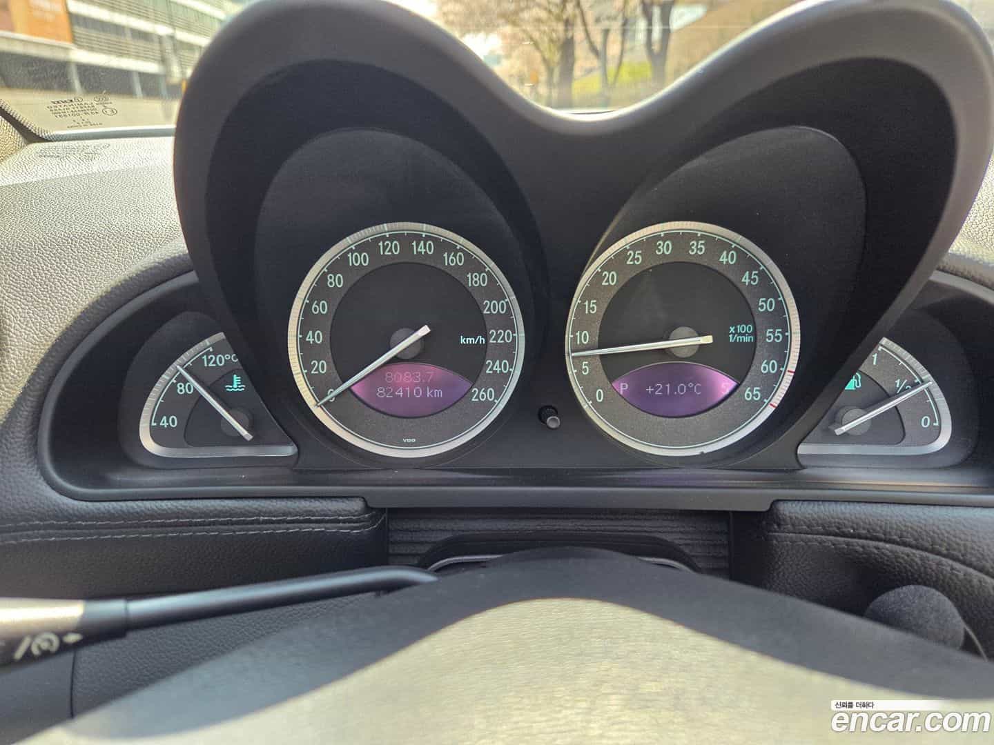 SL-Class Mercedes-Benz 2003.11-INNER-008