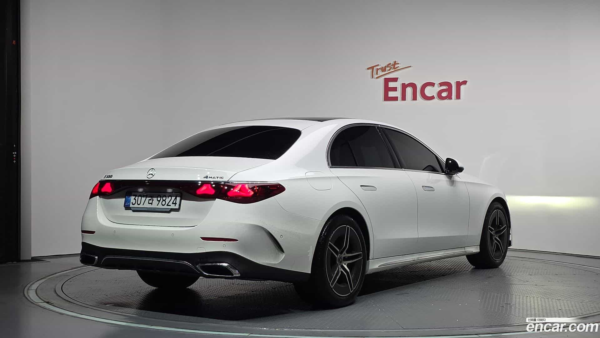 E-Class Mercedes-Benz 2026.2-OUTER-002