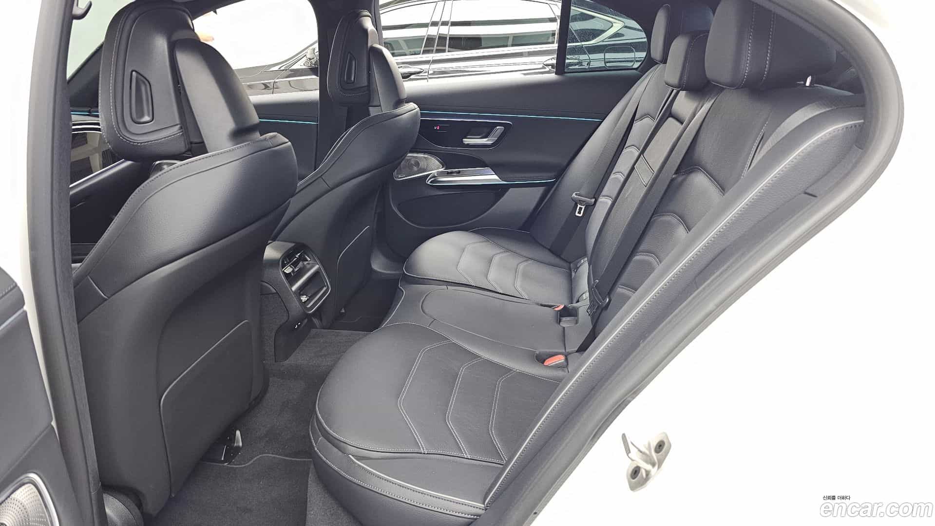 E-Class Mercedes-Benz 2026.2-INNER-036