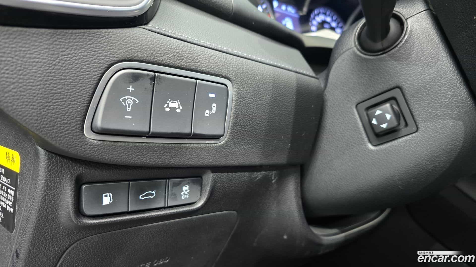 Grandeur Hyundai 2017.1-OPTION-018
