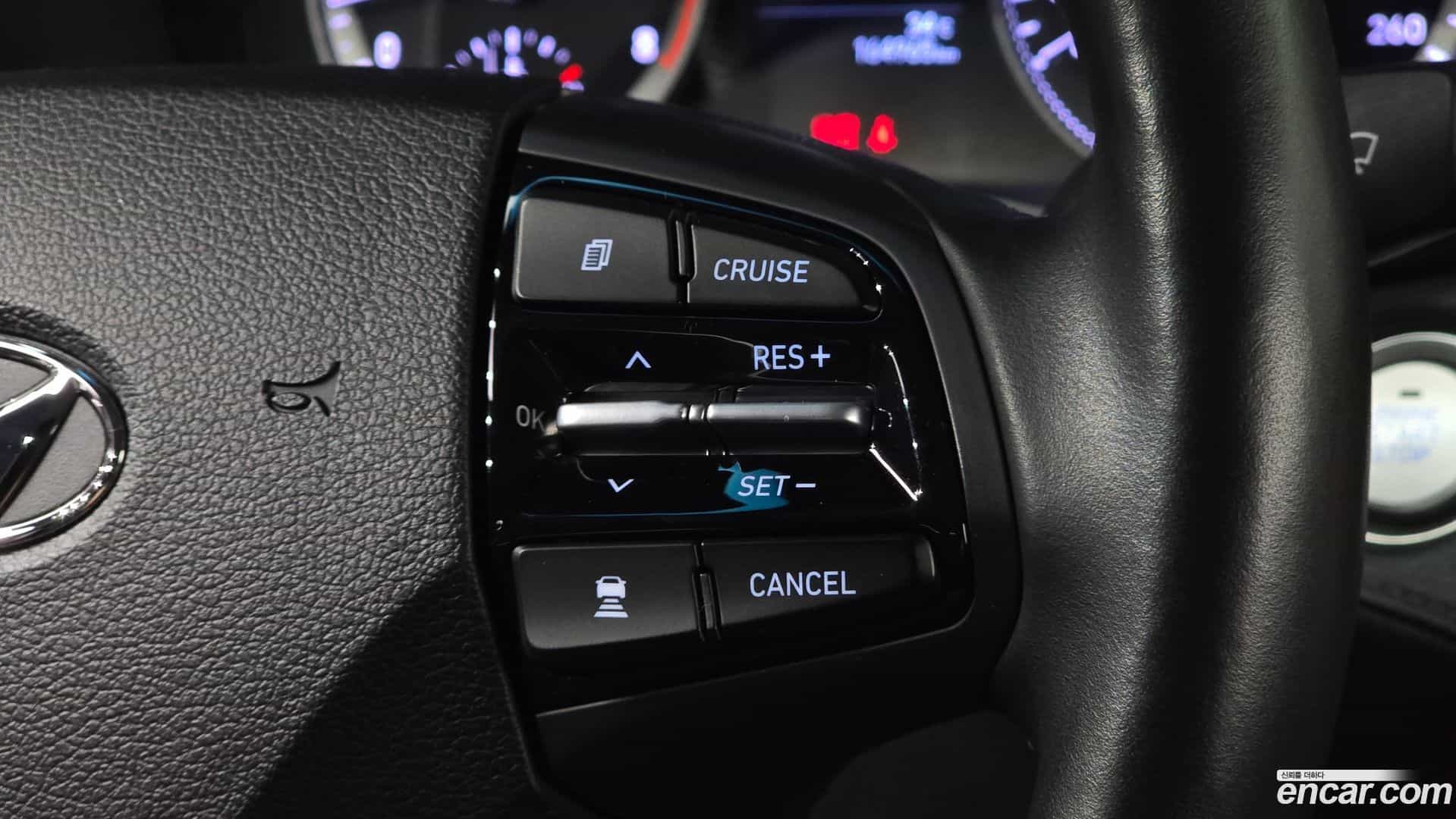 Grandeur Hyundai 2017.1-OPTION-021