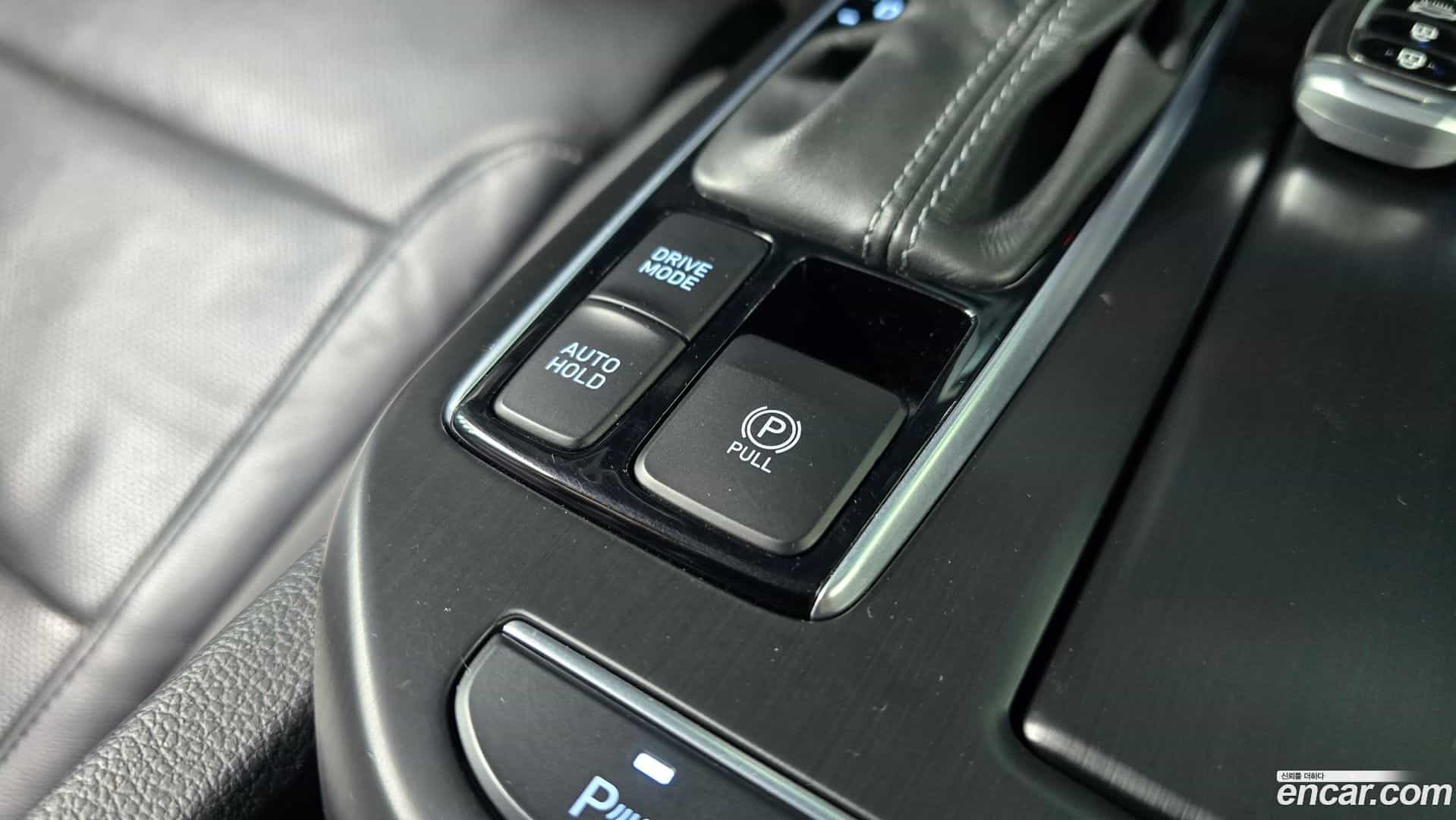 Grandeur Hyundai 2017.1-OPTION-022