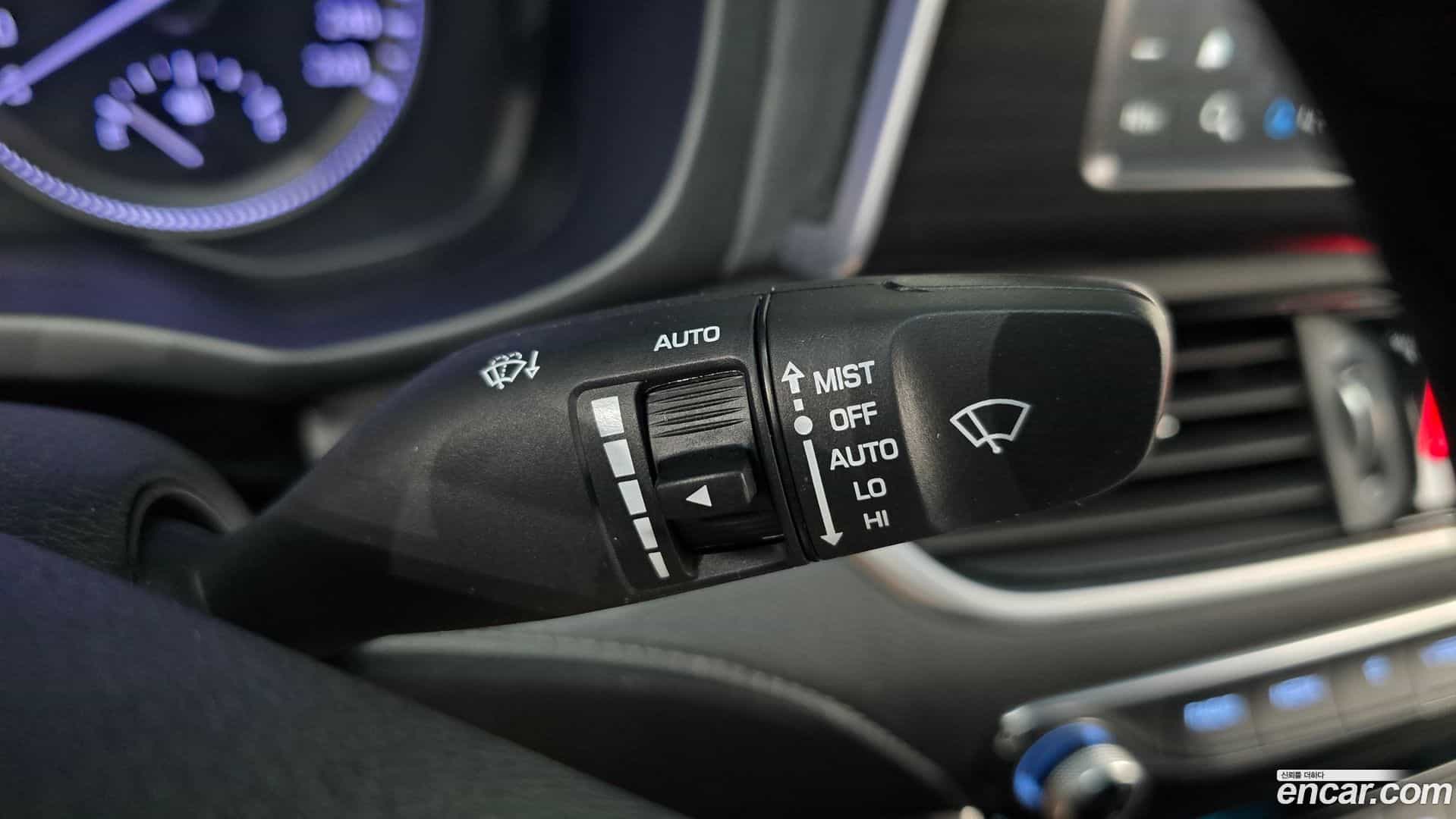 Grandeur Hyundai 2017.1-OPTION-041