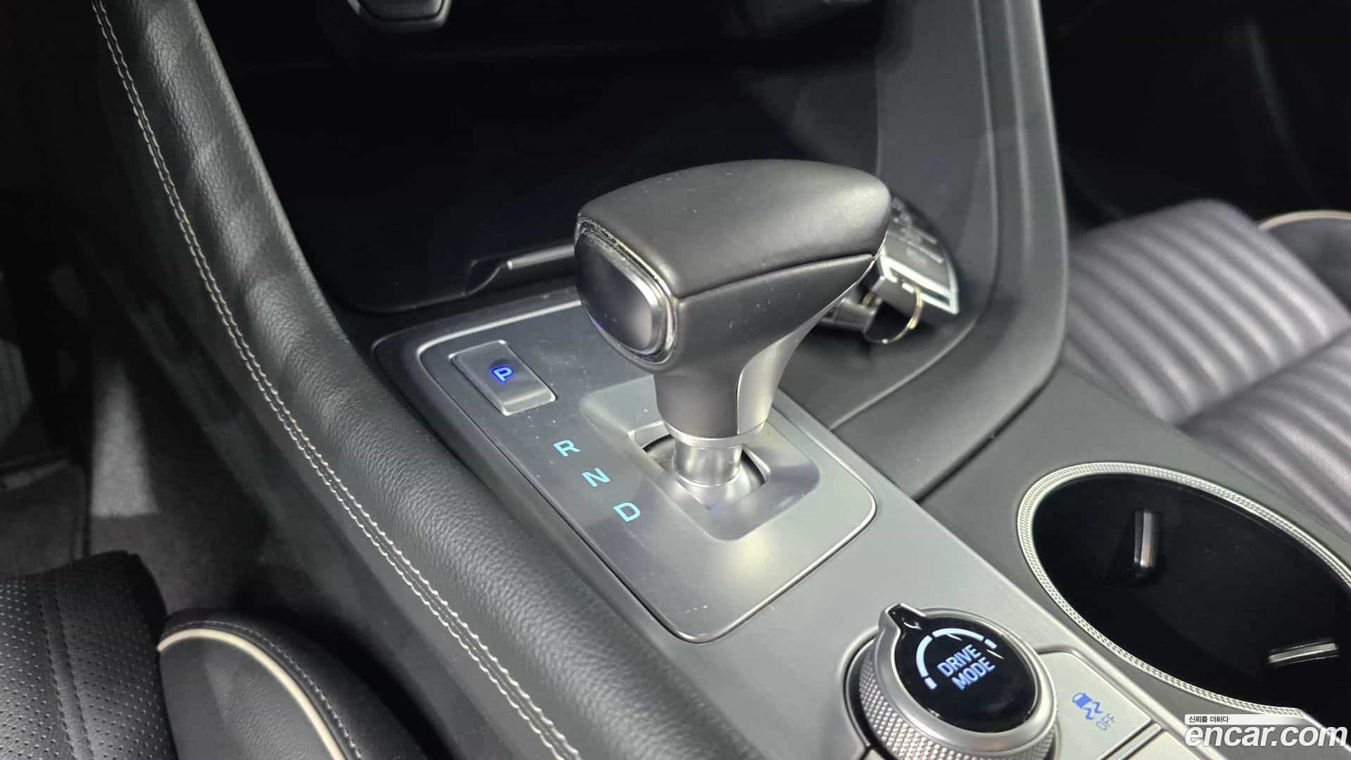 G70 Genesis 2019.1-INNER-009