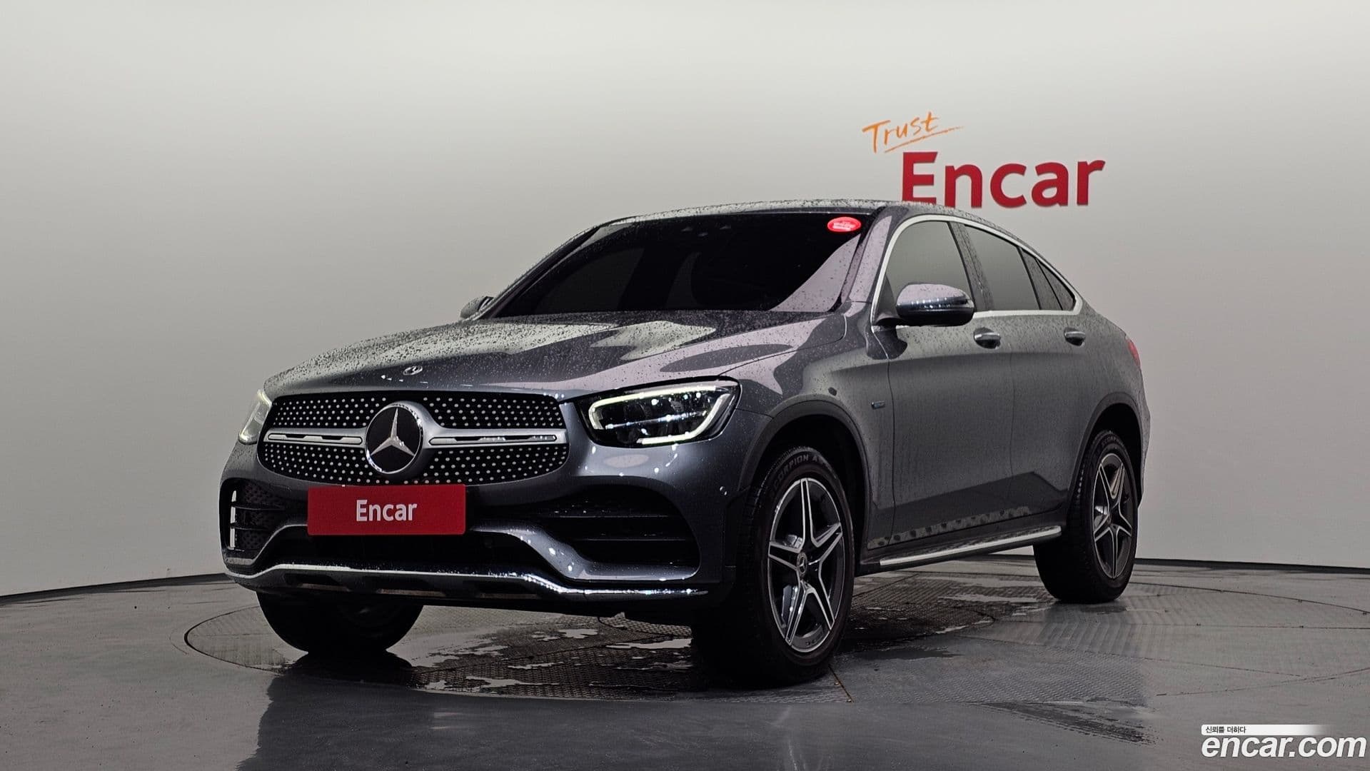 Main__Slider__Photo:GLC-Class Mercedes-Benz 2021.6-0