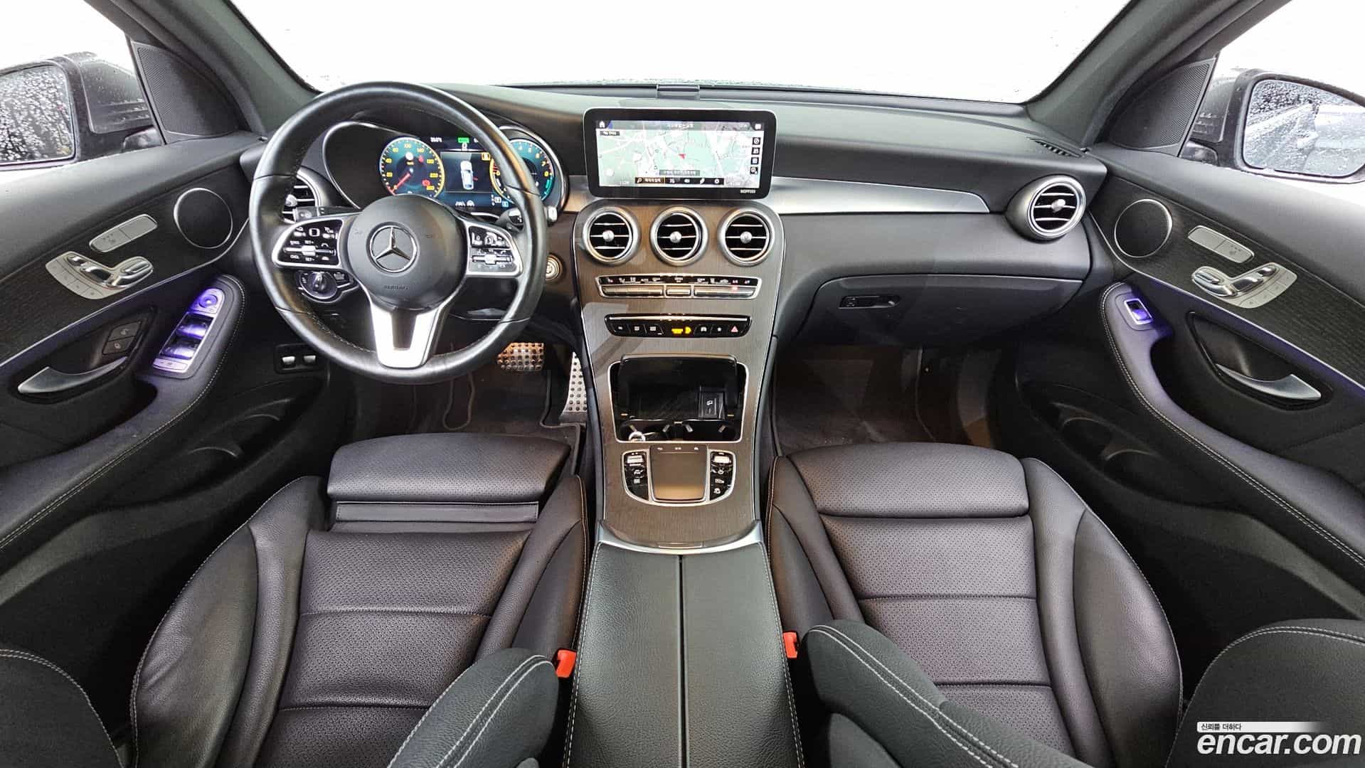 GLC-Class Mercedes-Benz 2021.6-INNER-007