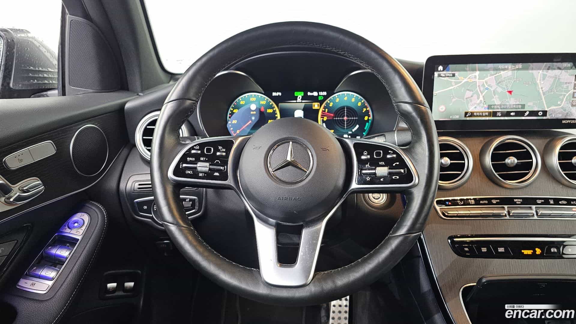 GLC-Class Mercedes-Benz 2021.6-OPTION-017