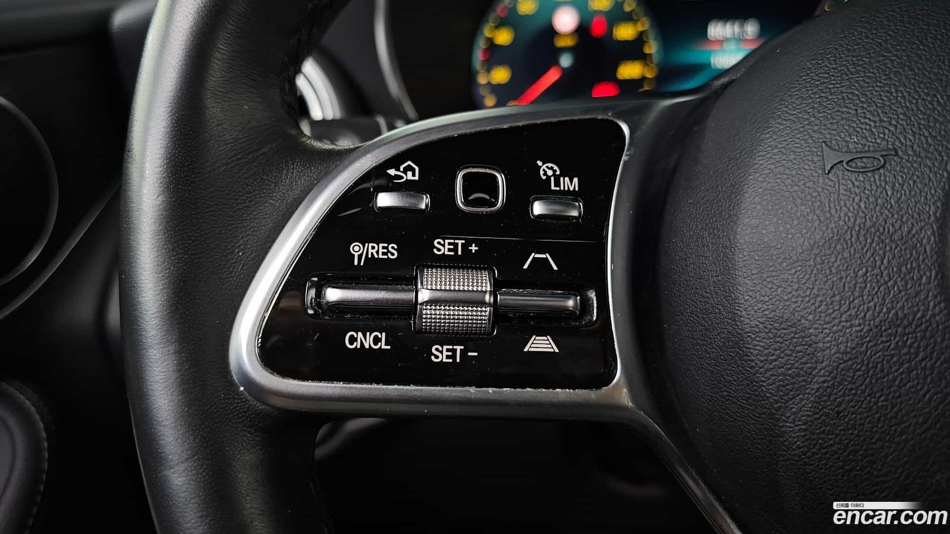 GLC-Class Mercedes-Benz 2021.6-OPTION-045