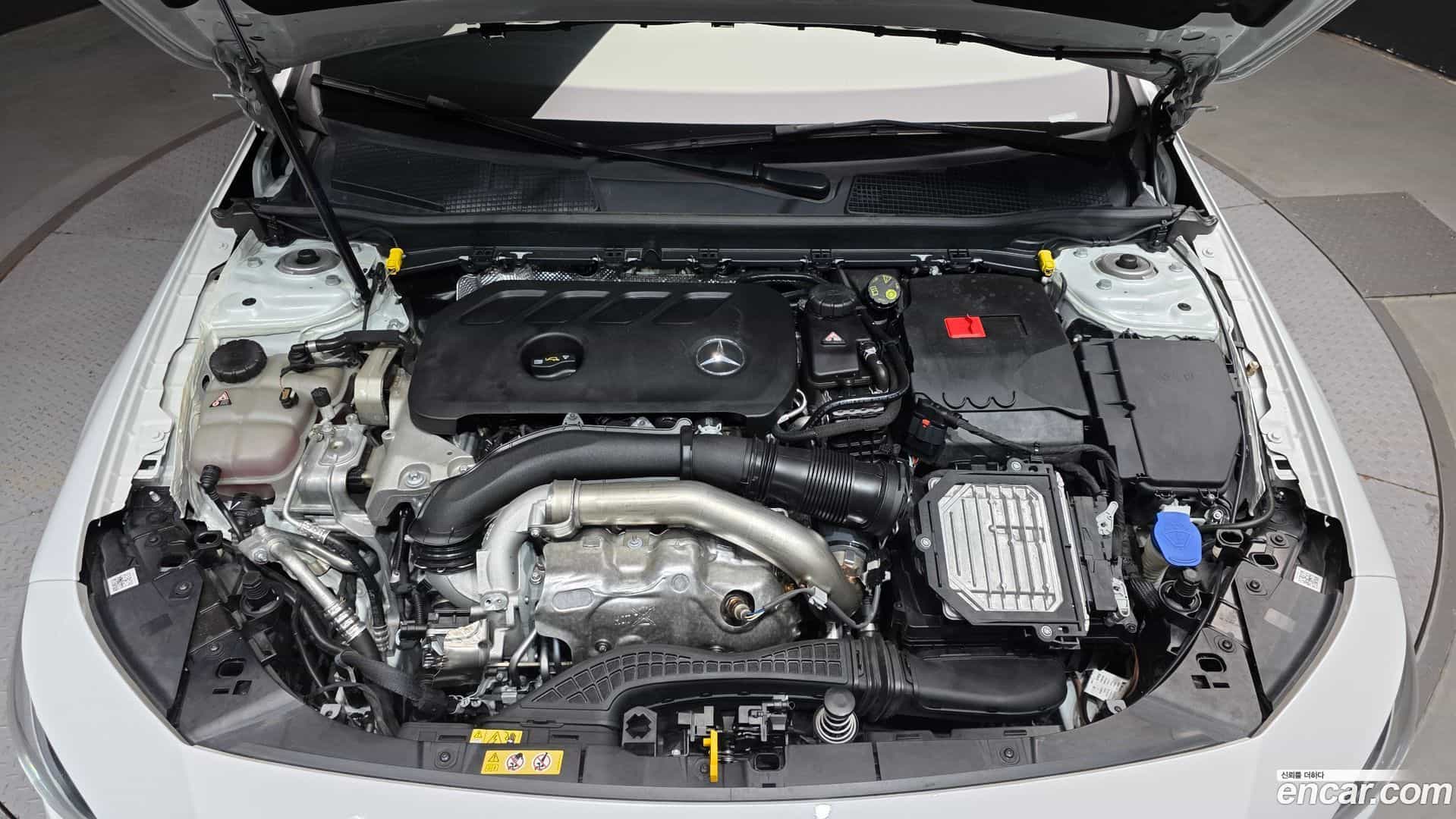 CLA-Class Mercedes-Benz 2024.4-OUTER-006