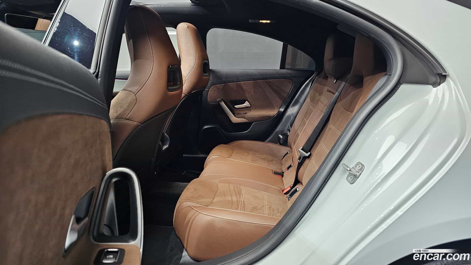 CLA-Class Mercedes-Benz 2024.4-OPTION-016