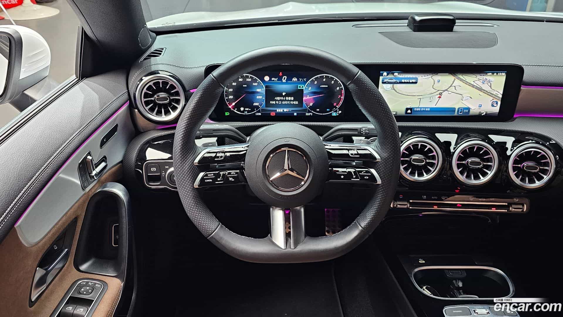 CLA-Class Mercedes-Benz 2024.4-OPTION-017