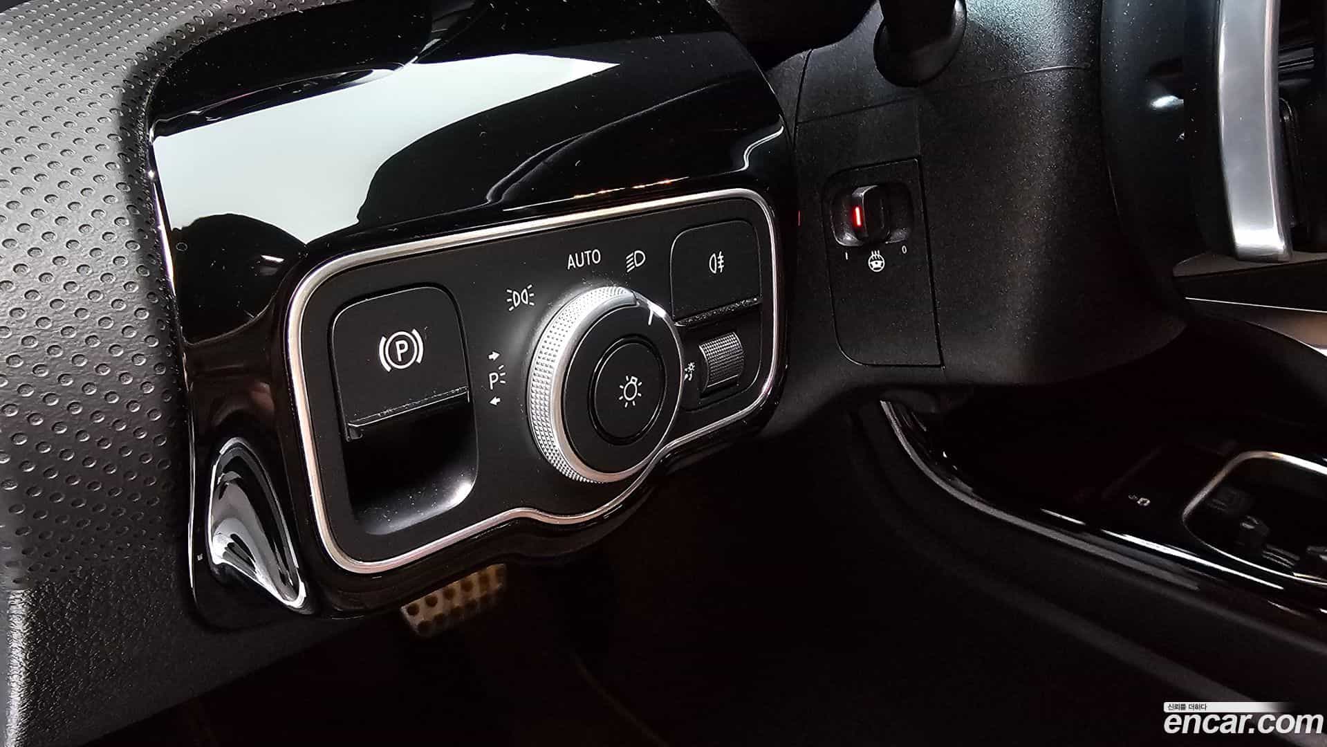 CLA-Class Mercedes-Benz 2024.4-OPTION-024