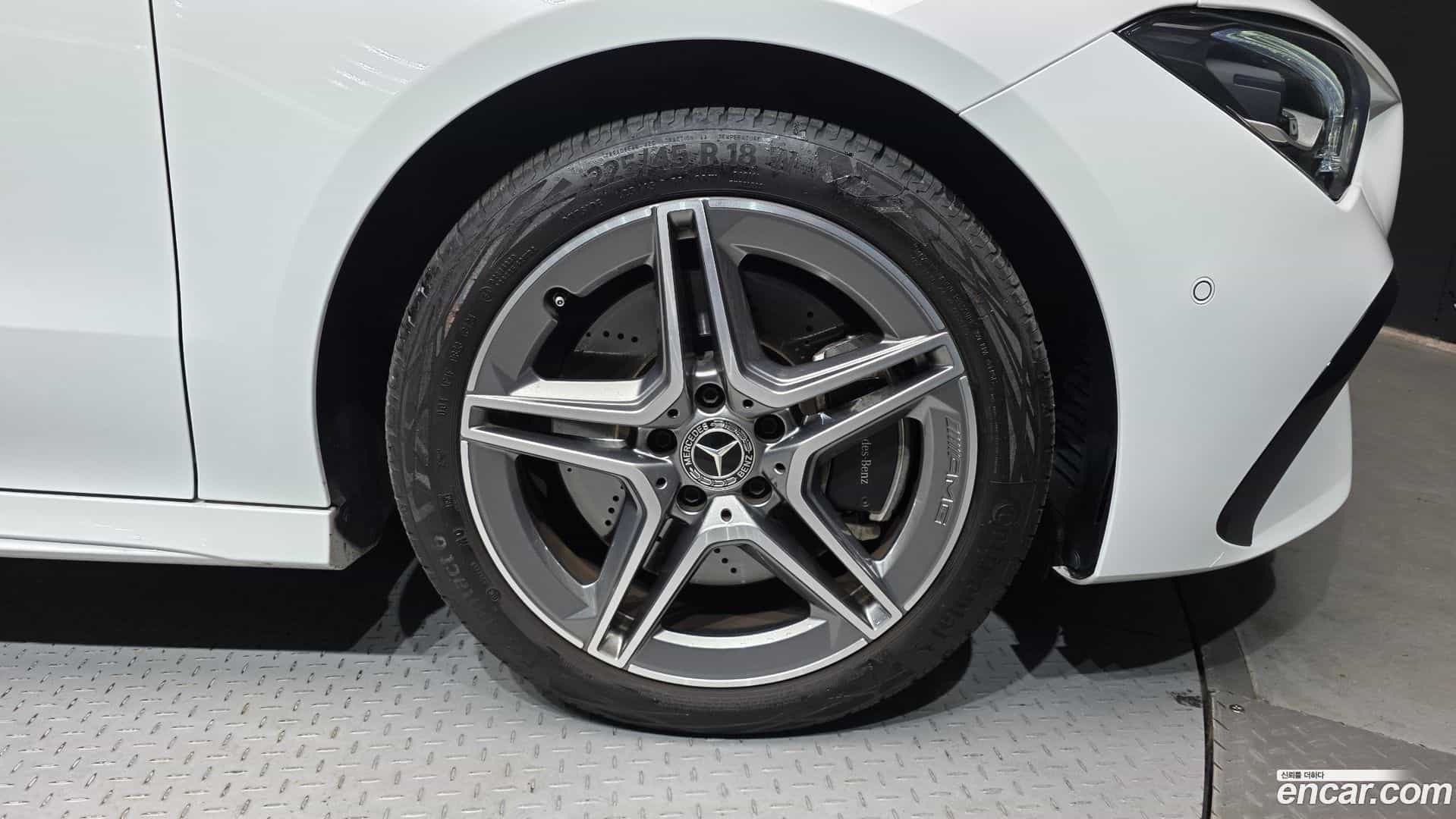 CLA-Class Mercedes-Benz 2024.4-OUTER-031