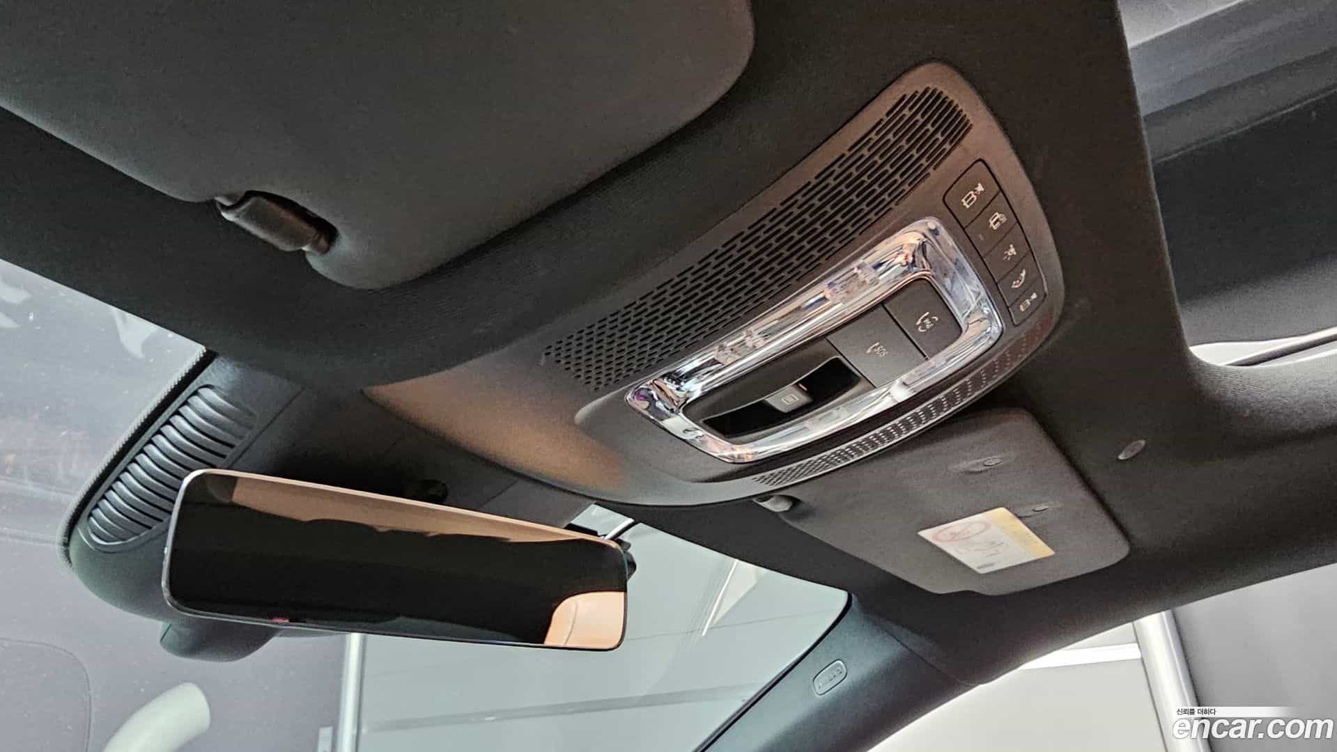 CLA-Class Mercedes-Benz 2024.4-OPTION-042