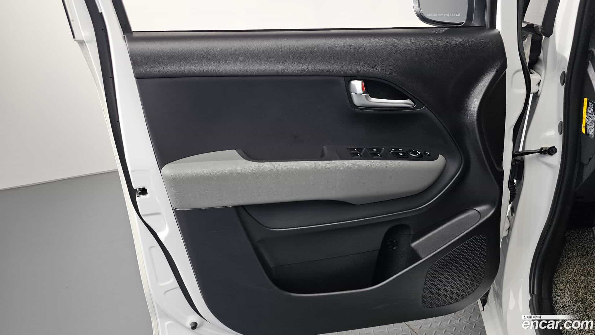RAY Kia 2022.10-INNER-034