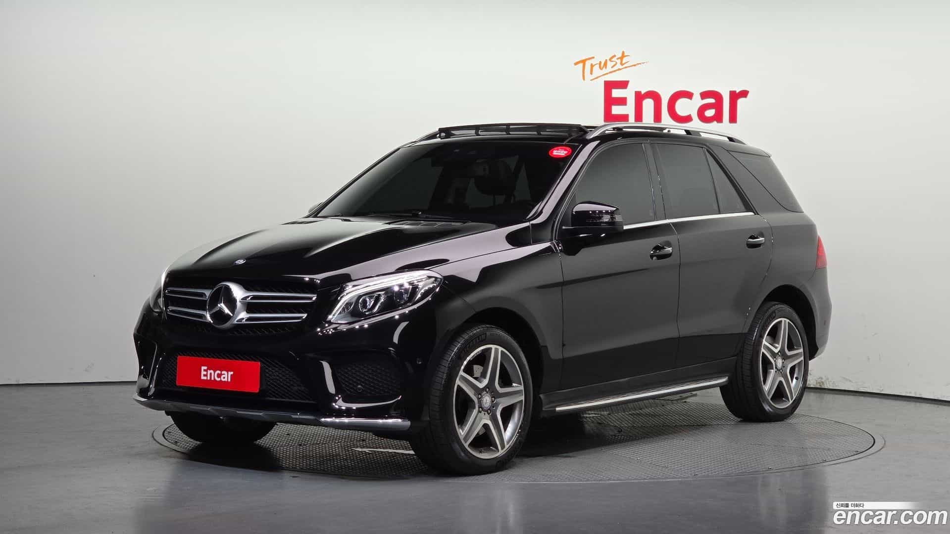 GLE-Class Mercedes-Benz 2016.9-OUTER-001