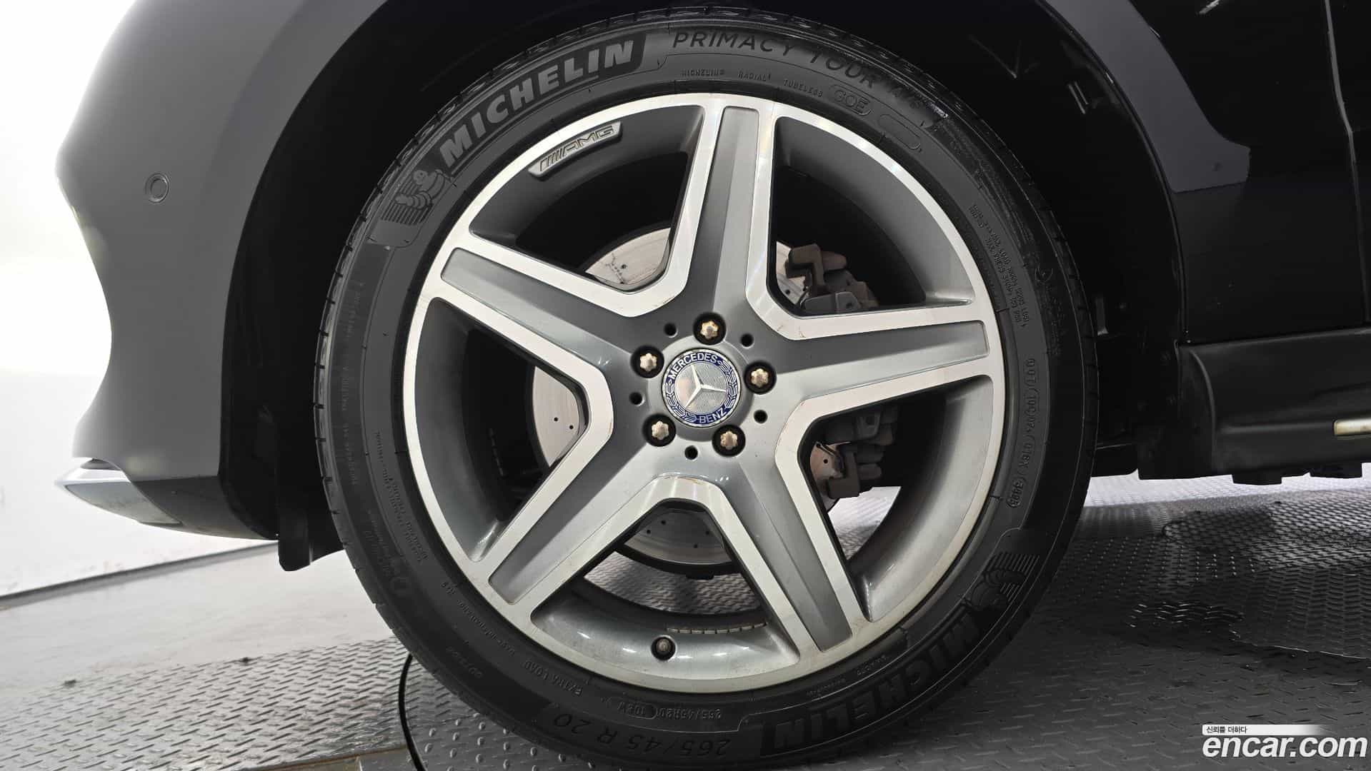 GLE-Class Mercedes-Benz 2016.9-OUTER-005