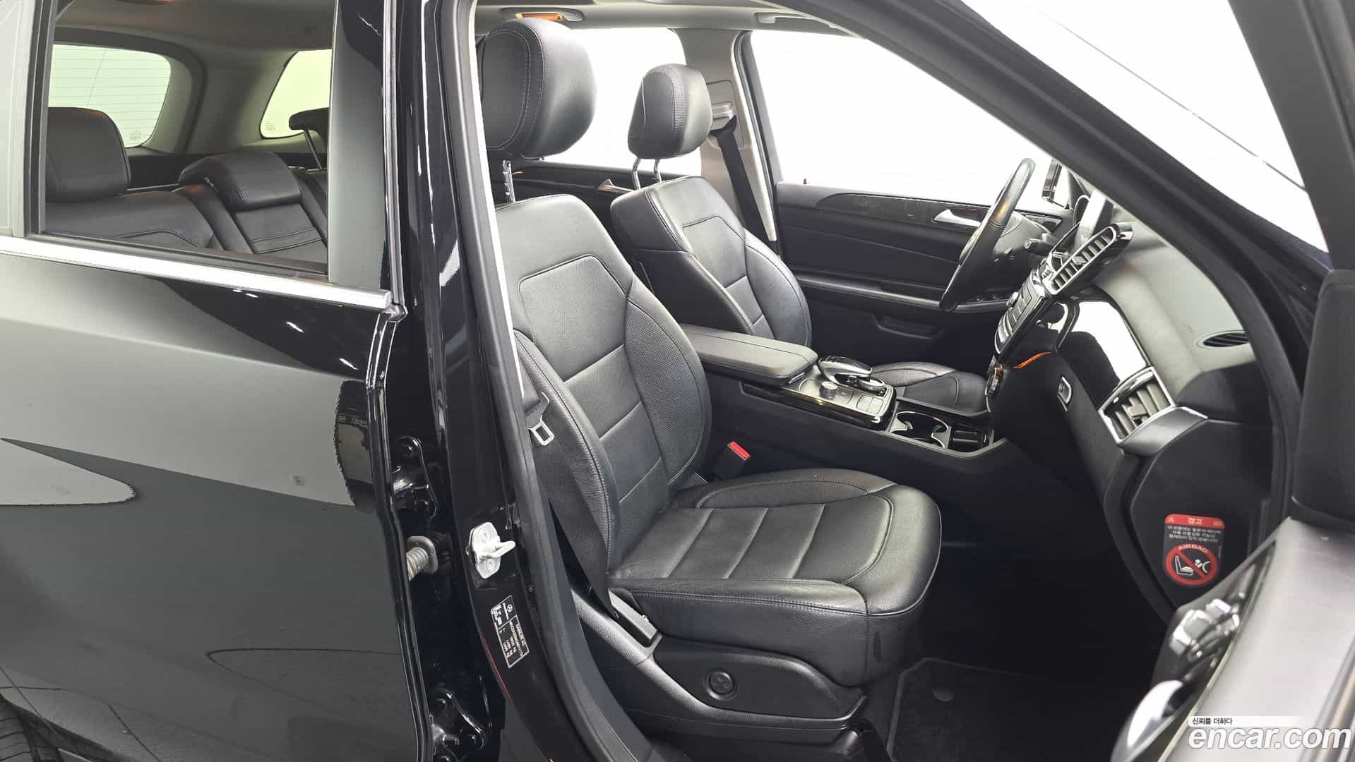 GLE-Class Mercedes-Benz 2016.9-OPTION-016