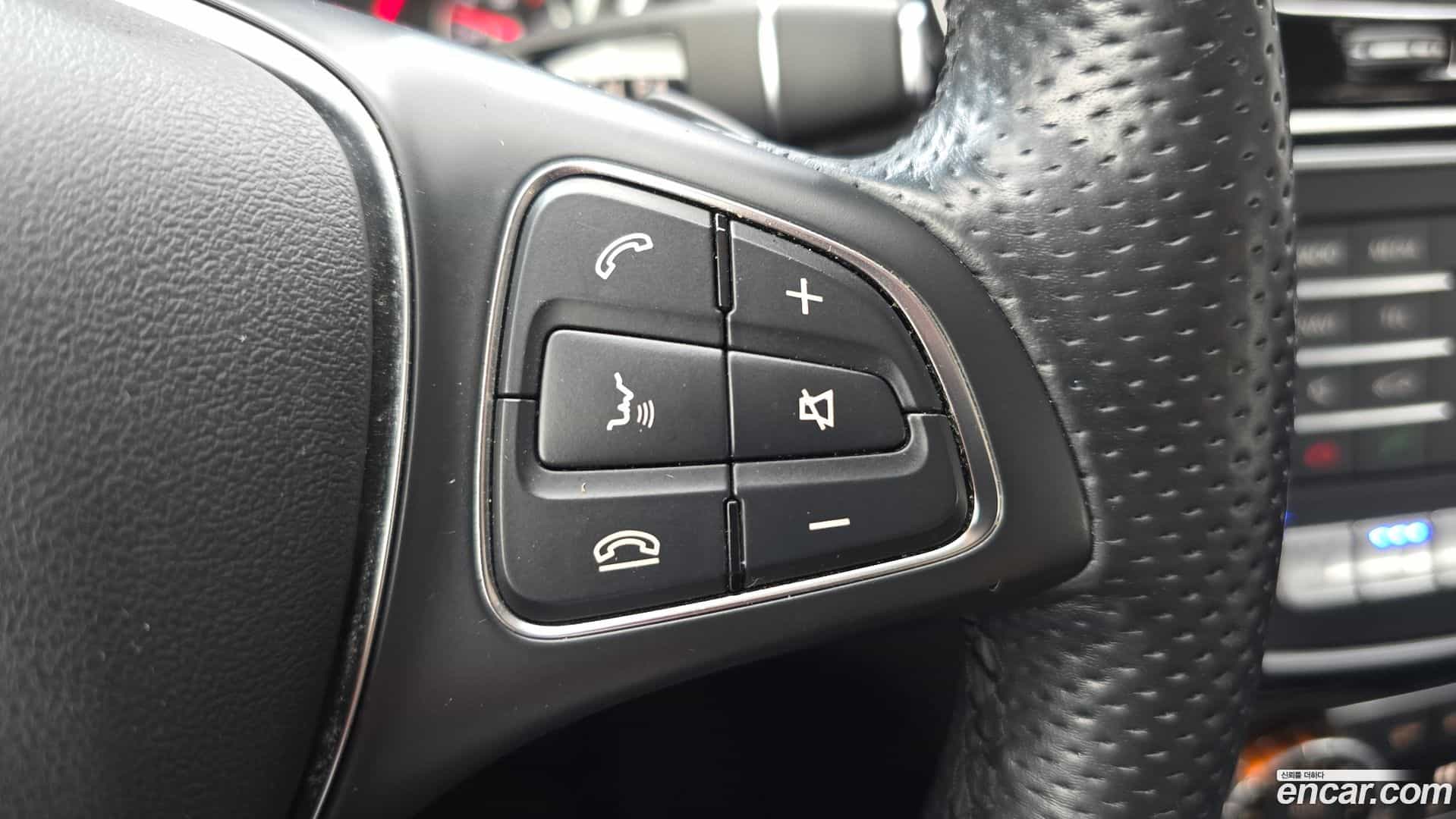 GLE-Class Mercedes-Benz 2016.9-OPTION-022