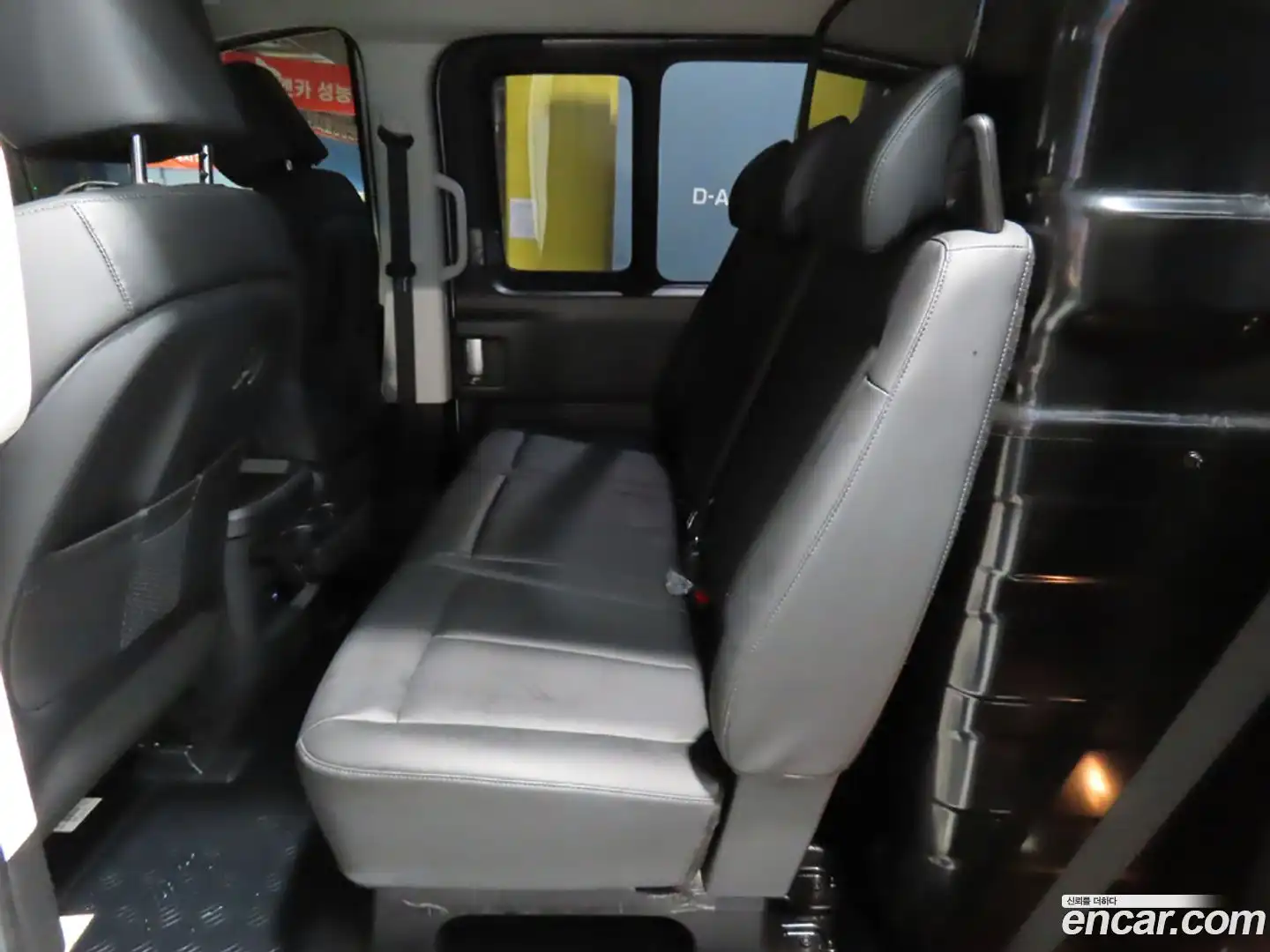 Staria Hyundai 2023.4-OPTION-021