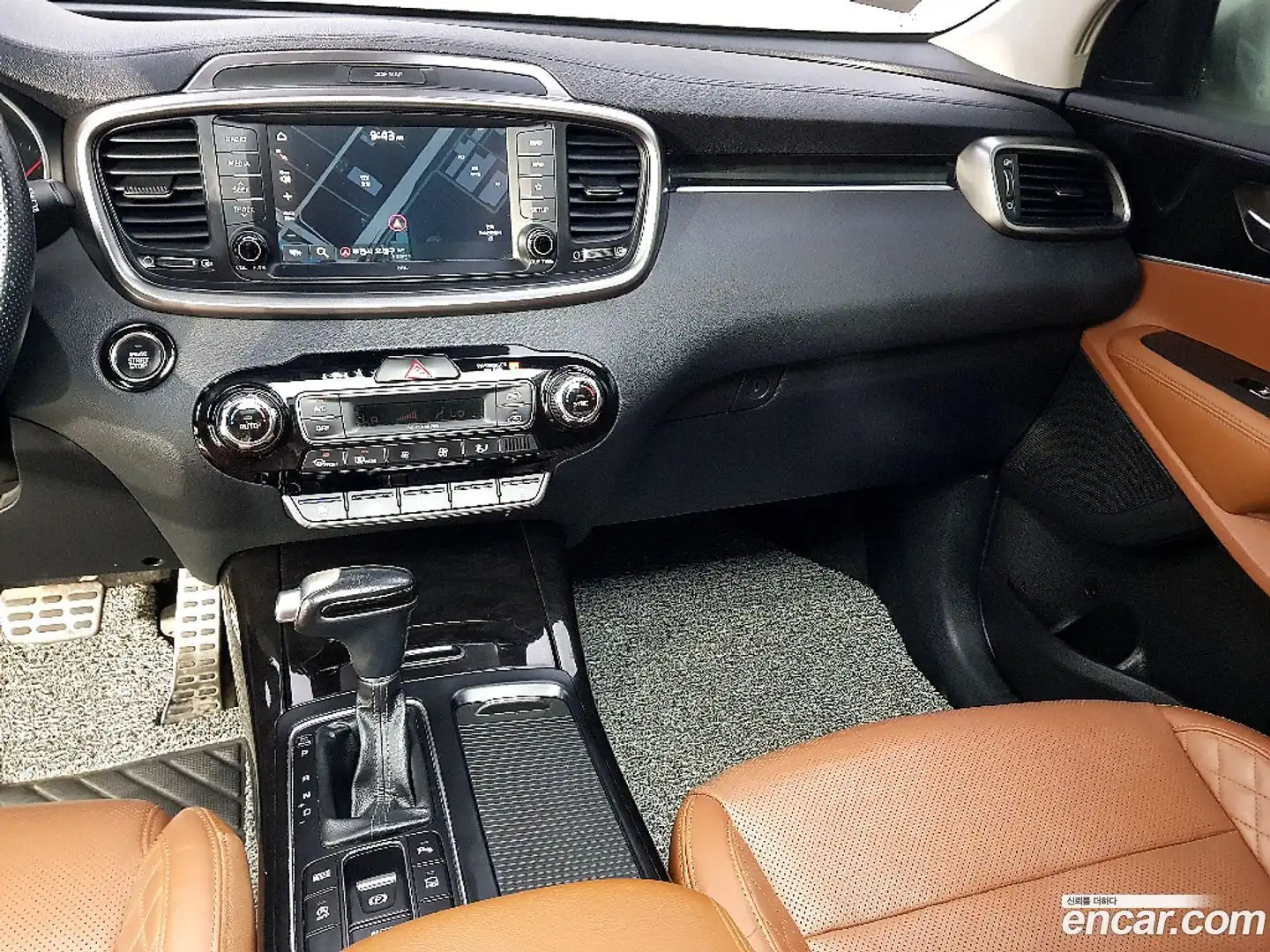Sorento Kia 2019.5-INNER-010