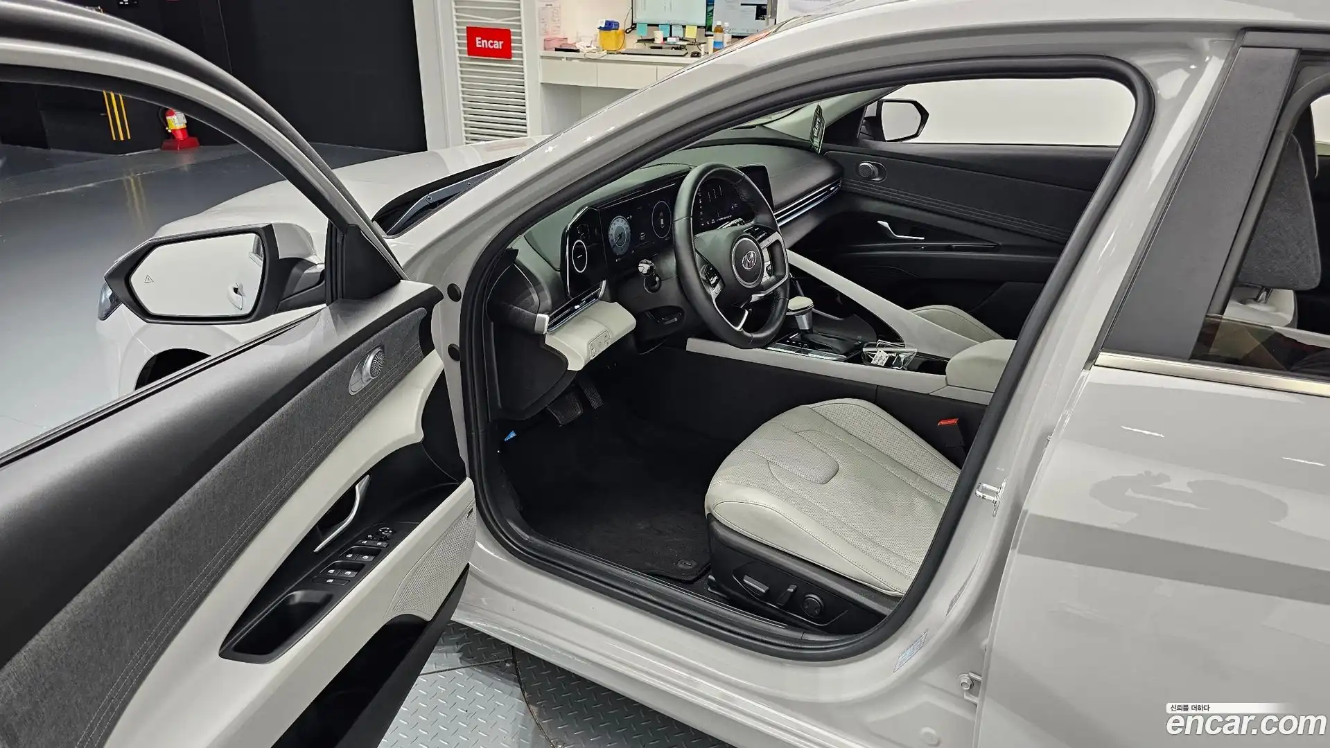 AVANTE Hyundai 2020.9-INNER-010