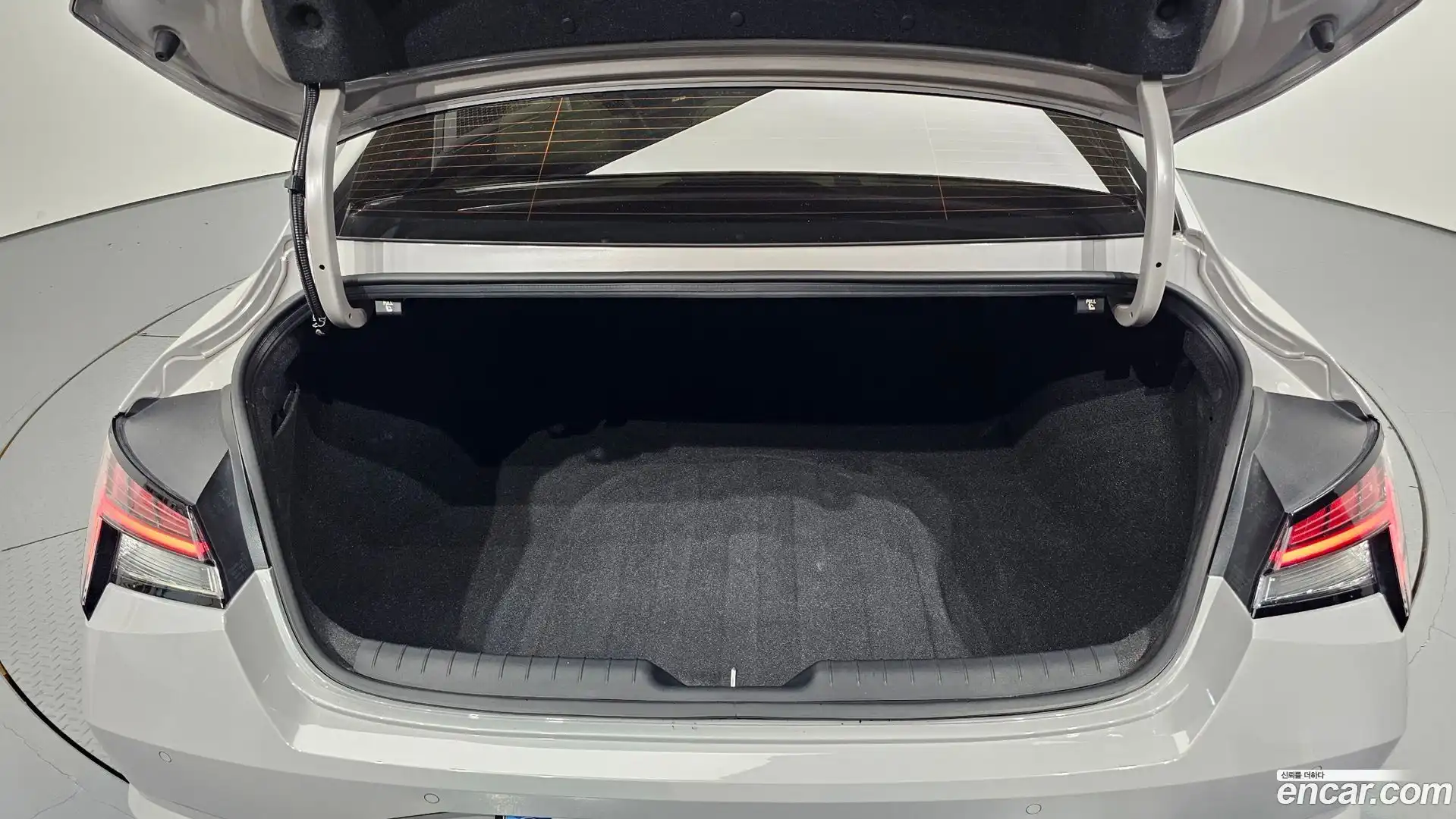 AVANTE Hyundai 2020.9-OPTION-024