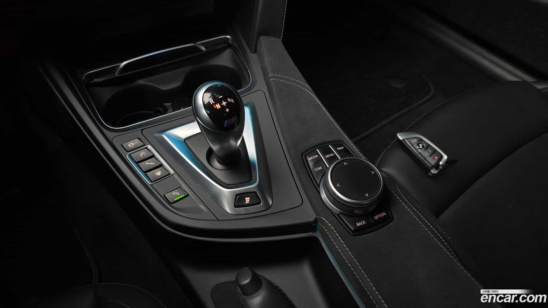 M4 BMW 2018.11-INNER-009