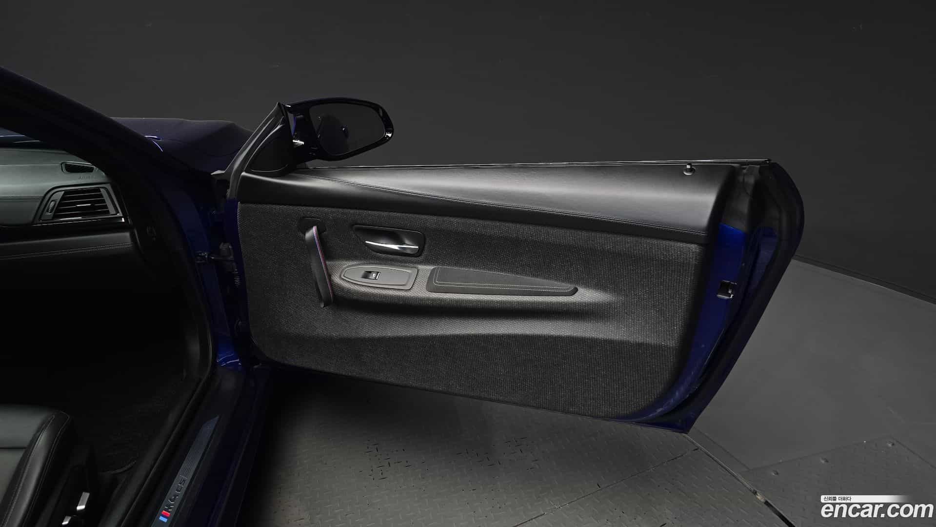 M4 BMW 2018.11-INNER-035