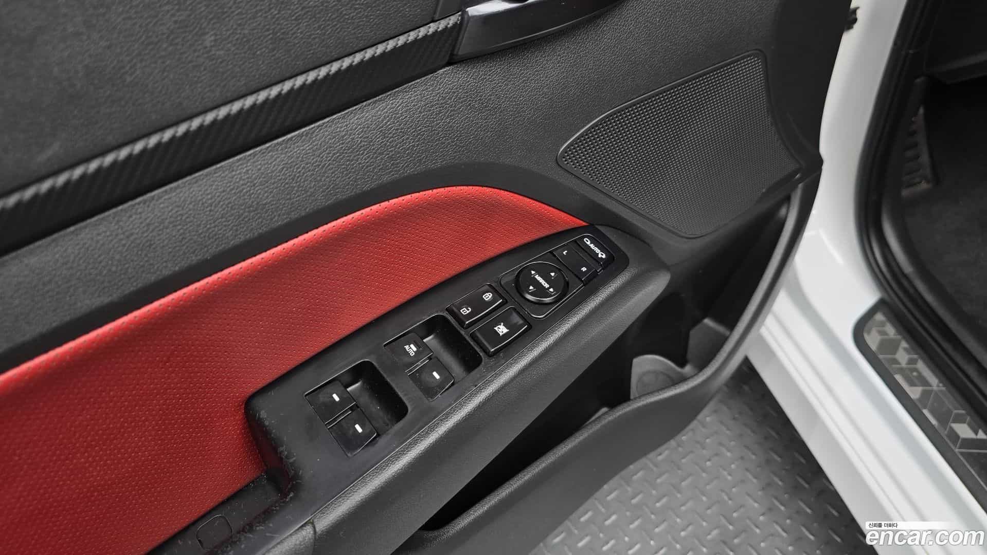 AVANTE Hyundai 2017.0-OPTION-019