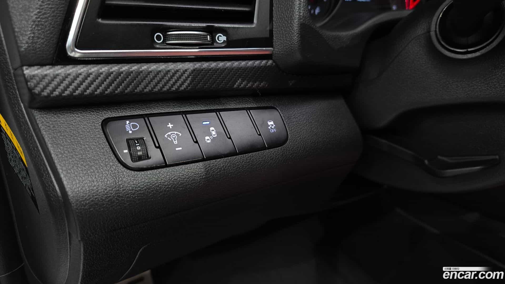 AVANTE Hyundai 2017.0-OPTION-021