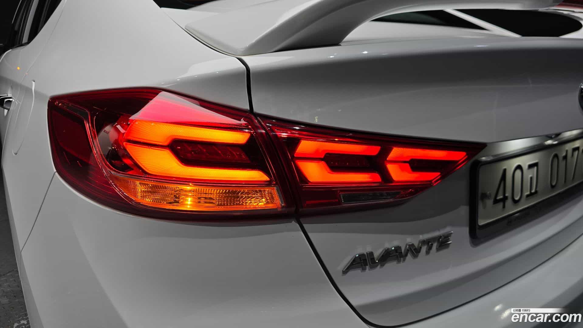 AVANTE Hyundai 2017.0-OUTER-033