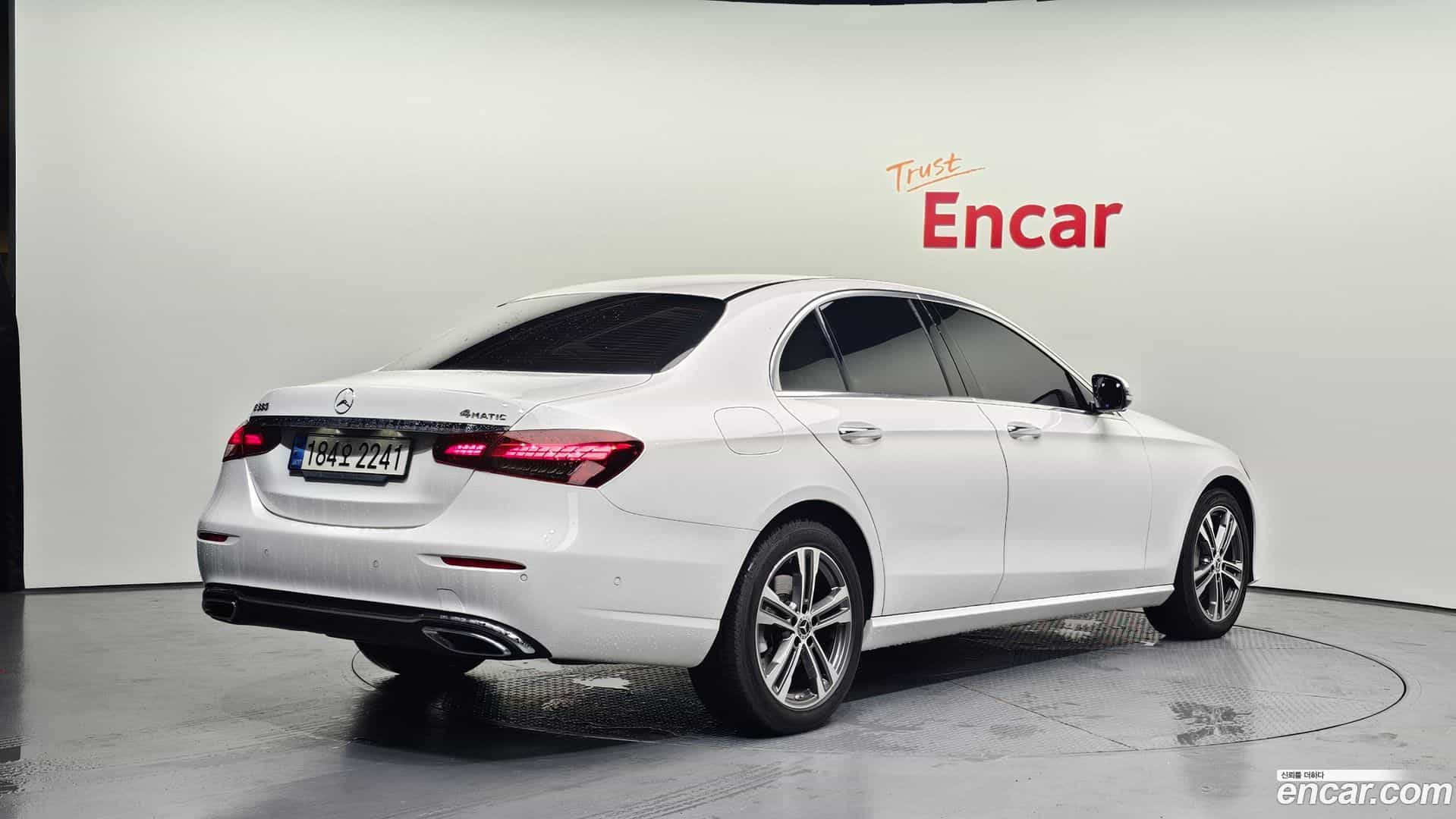E-Class Mercedes-Benz 2022.6-OUTER-002