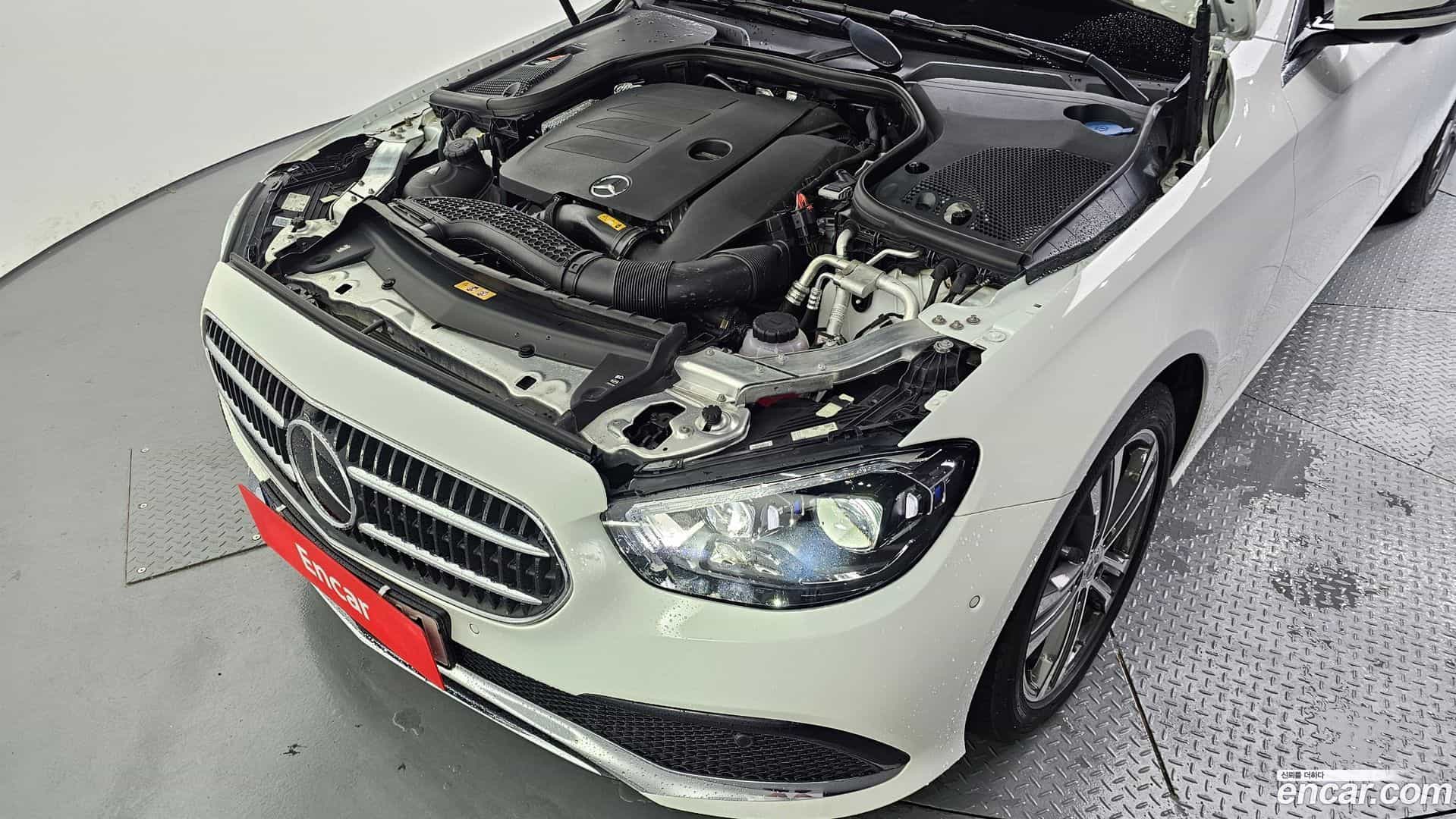 E-Class Mercedes-Benz 2022.6-OUTER-006