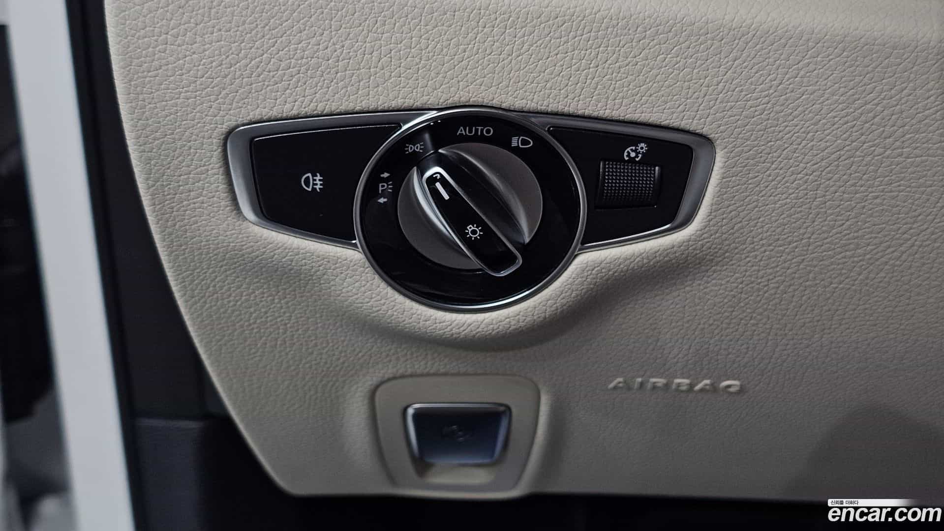 E-Class Mercedes-Benz 2022.6-OPTION-018