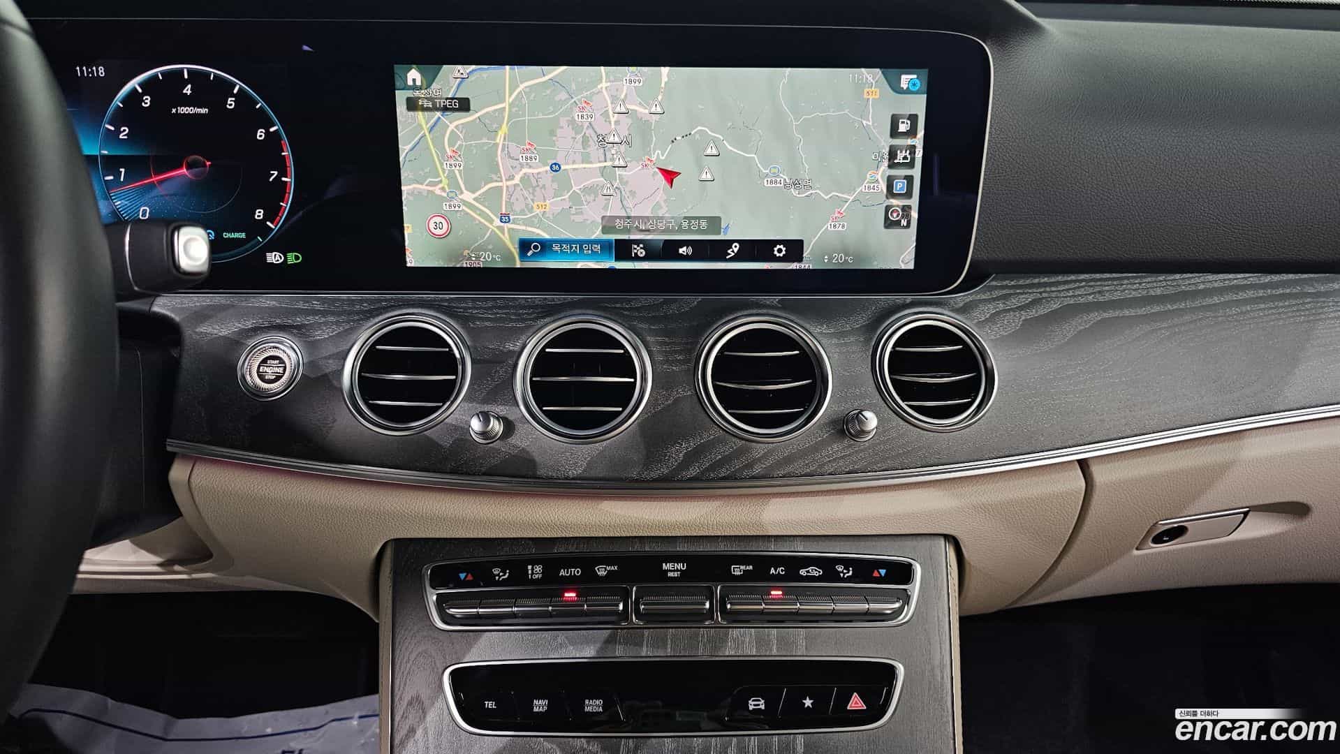 E-Class Mercedes-Benz 2022.6-OPTION-022