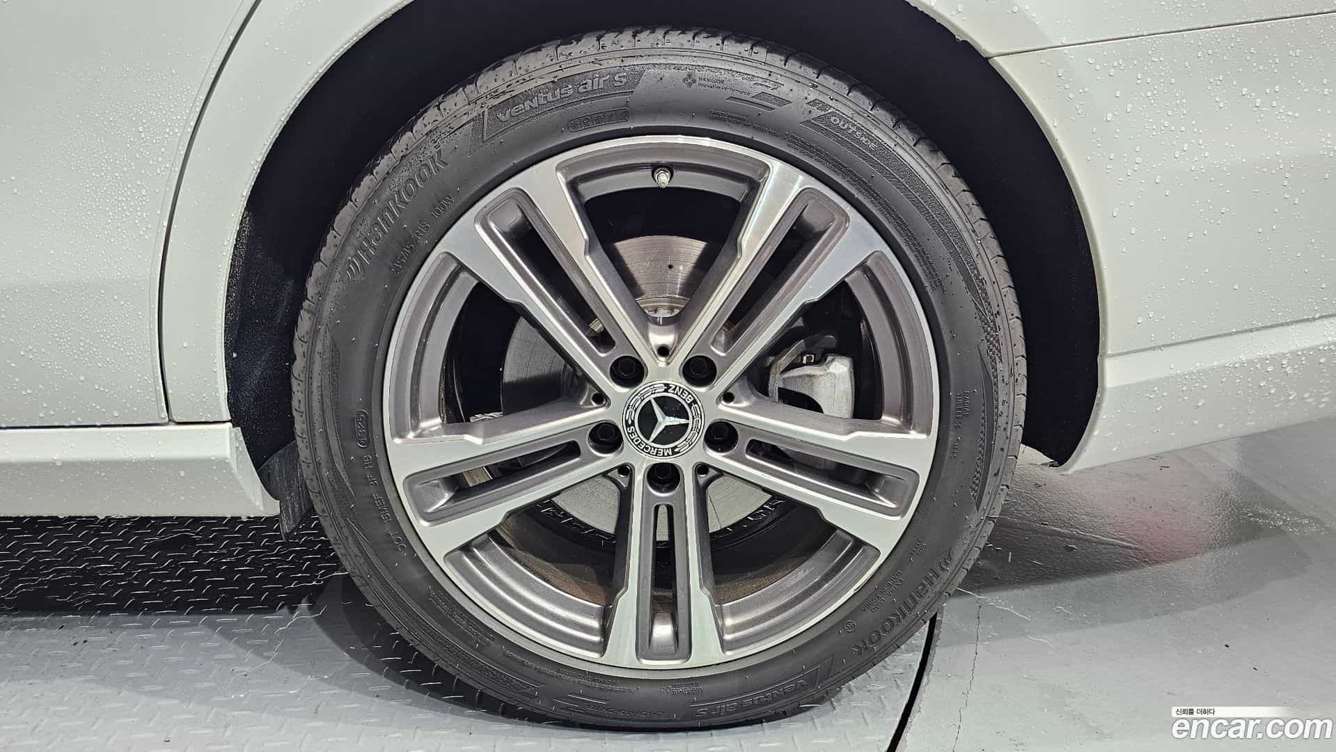 E-Class Mercedes-Benz 2022.6-OUTER-031