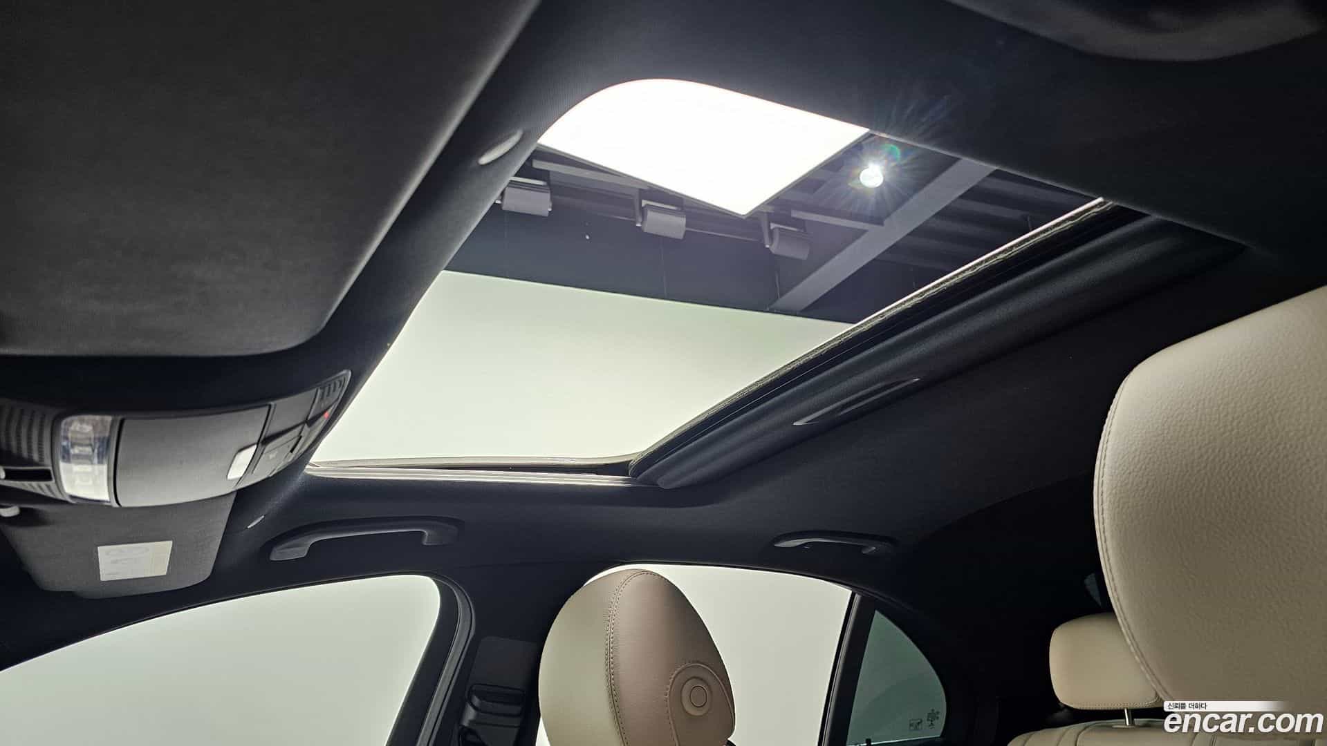 E-Class Mercedes-Benz 2022.6-OPTION-042