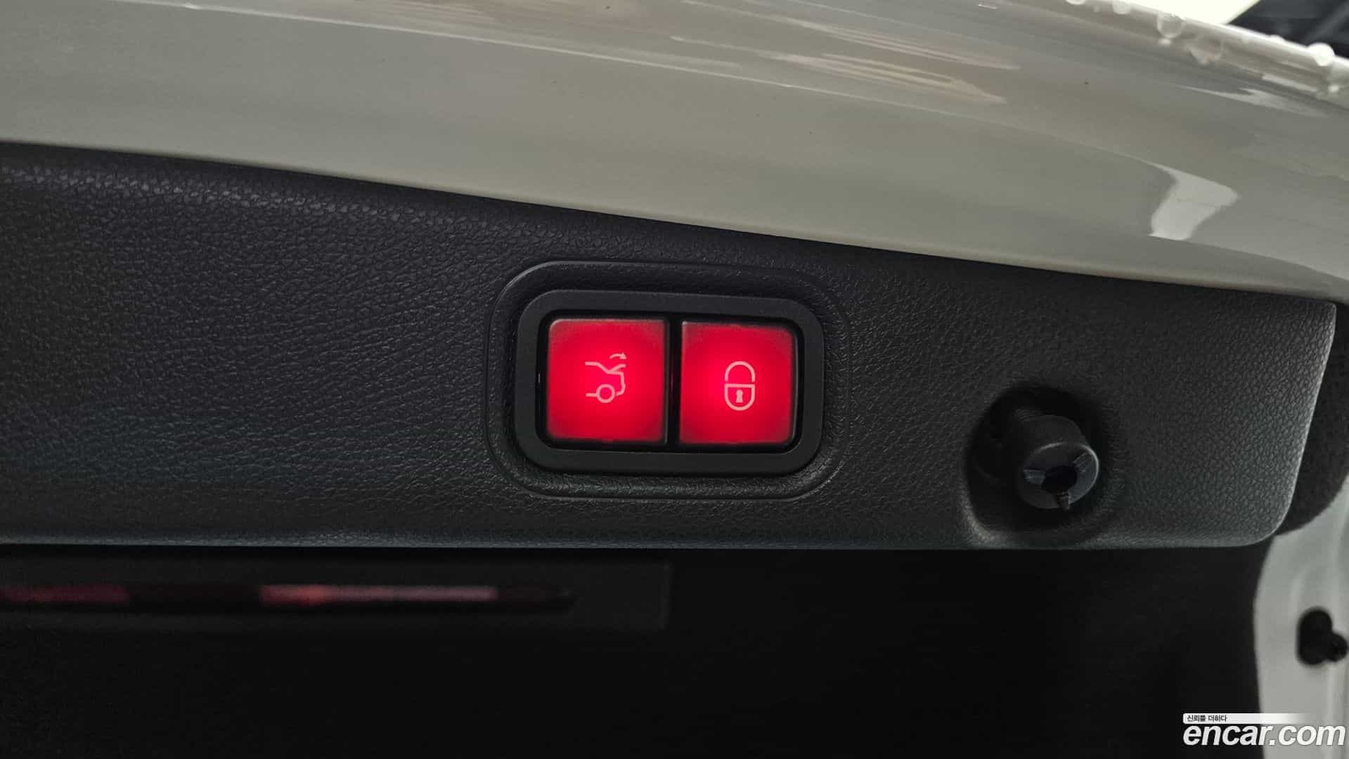 E-Class Mercedes-Benz 2022.6-OPTION-044