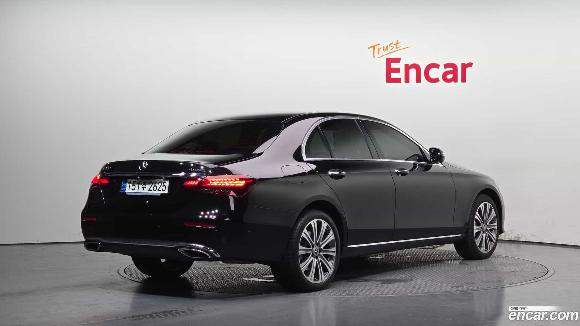 E-Class Mercedes-Benz 2022.10-OUTER-002