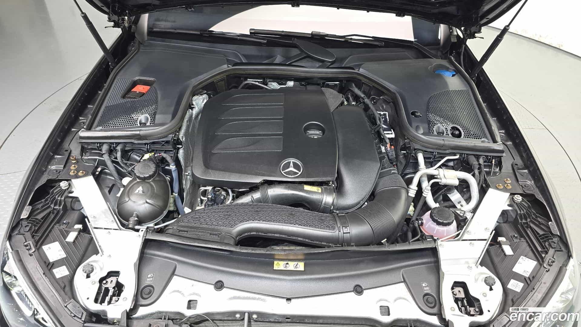 E-Class Mercedes-Benz 2022.10-OUTER-006