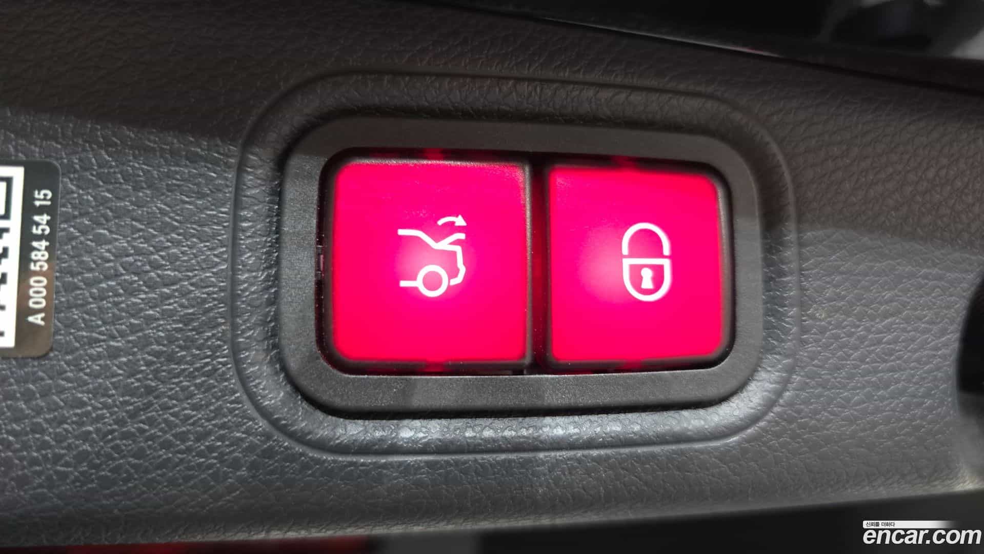 E-Class Mercedes-Benz 2022.10-OPTION-022