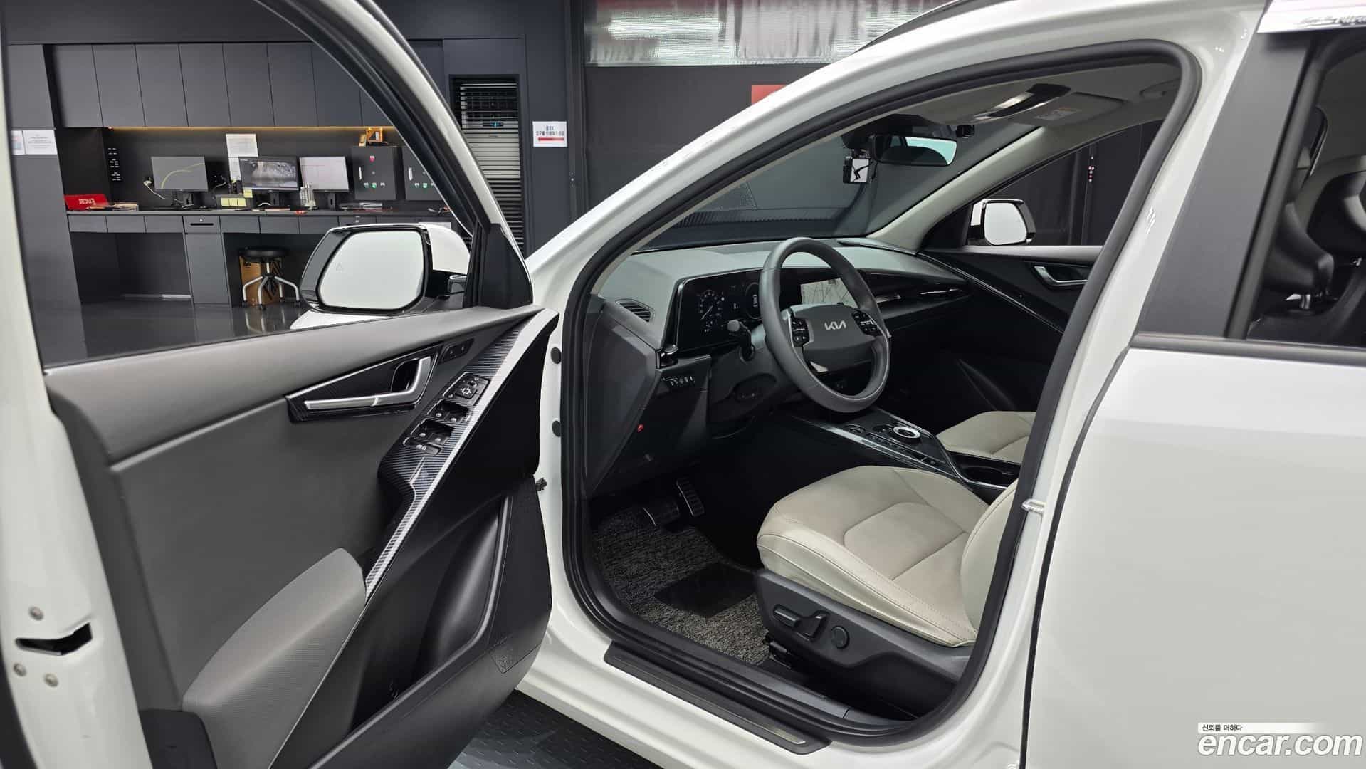Niro Kia 2023.9-INNER-010