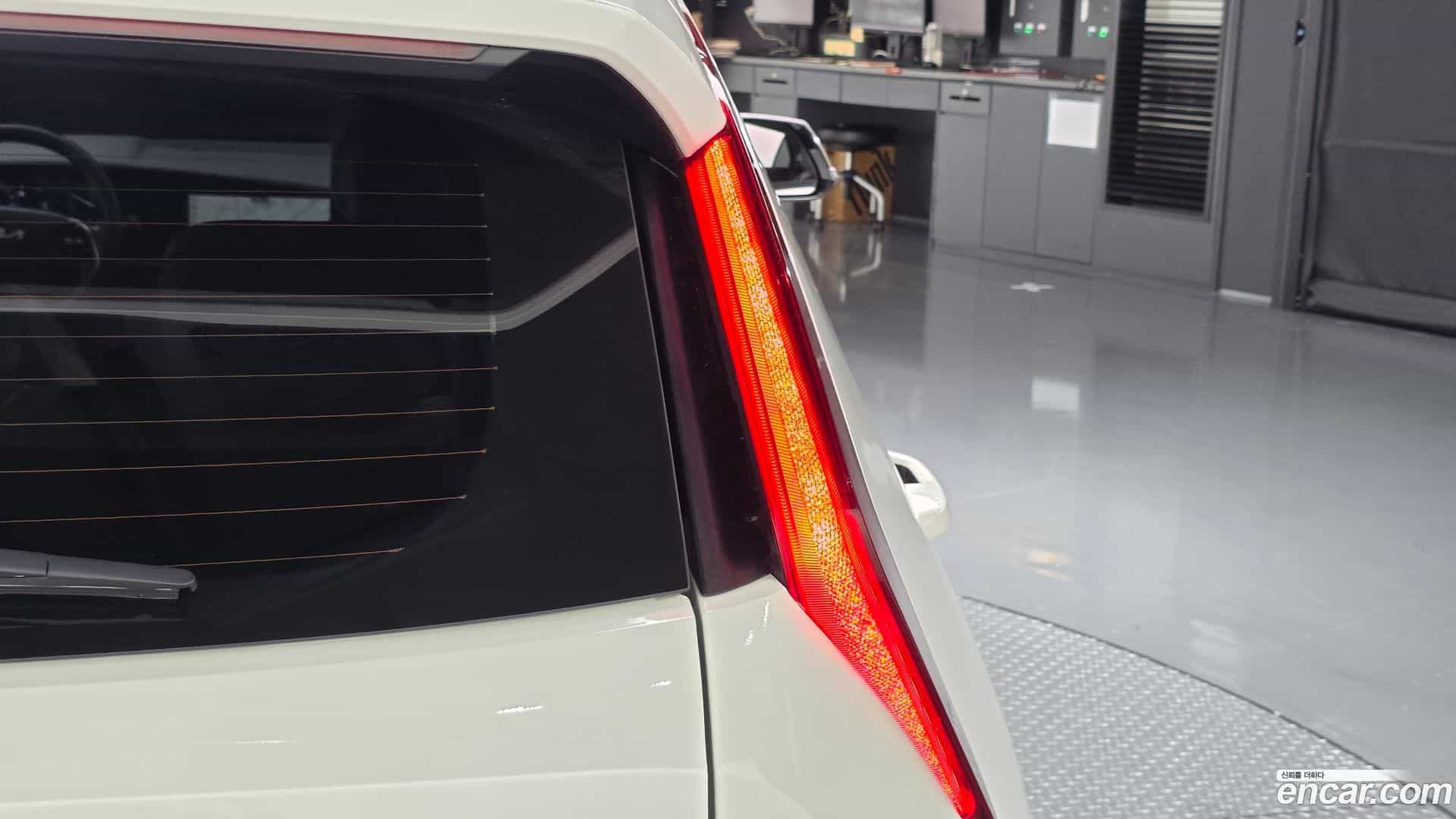 Niro Kia 2023.9-OUTER-033