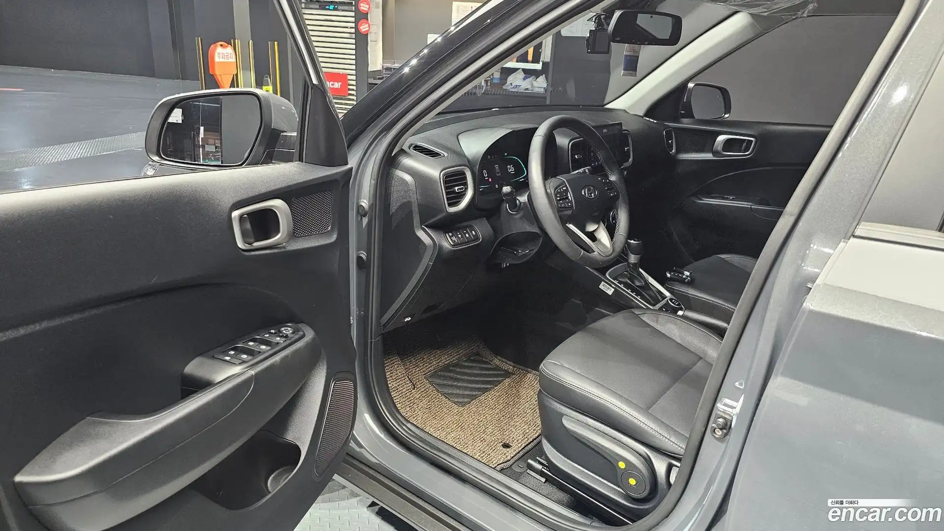 Venue Hyundai 2025.2-INNER-010