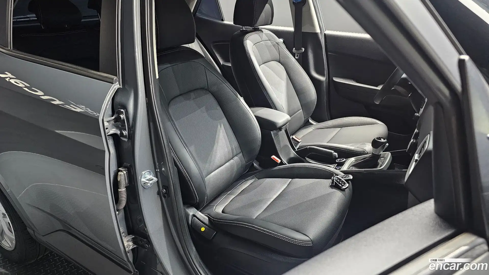 Venue Hyundai 2025.2-OPTION-016